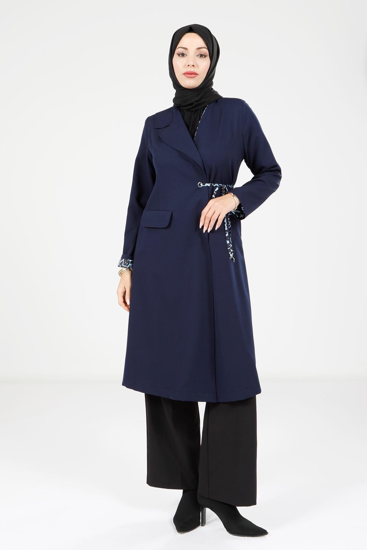 Lacivert Uzun Bağlama Detaylı Tesettür Ceket - Beyza
