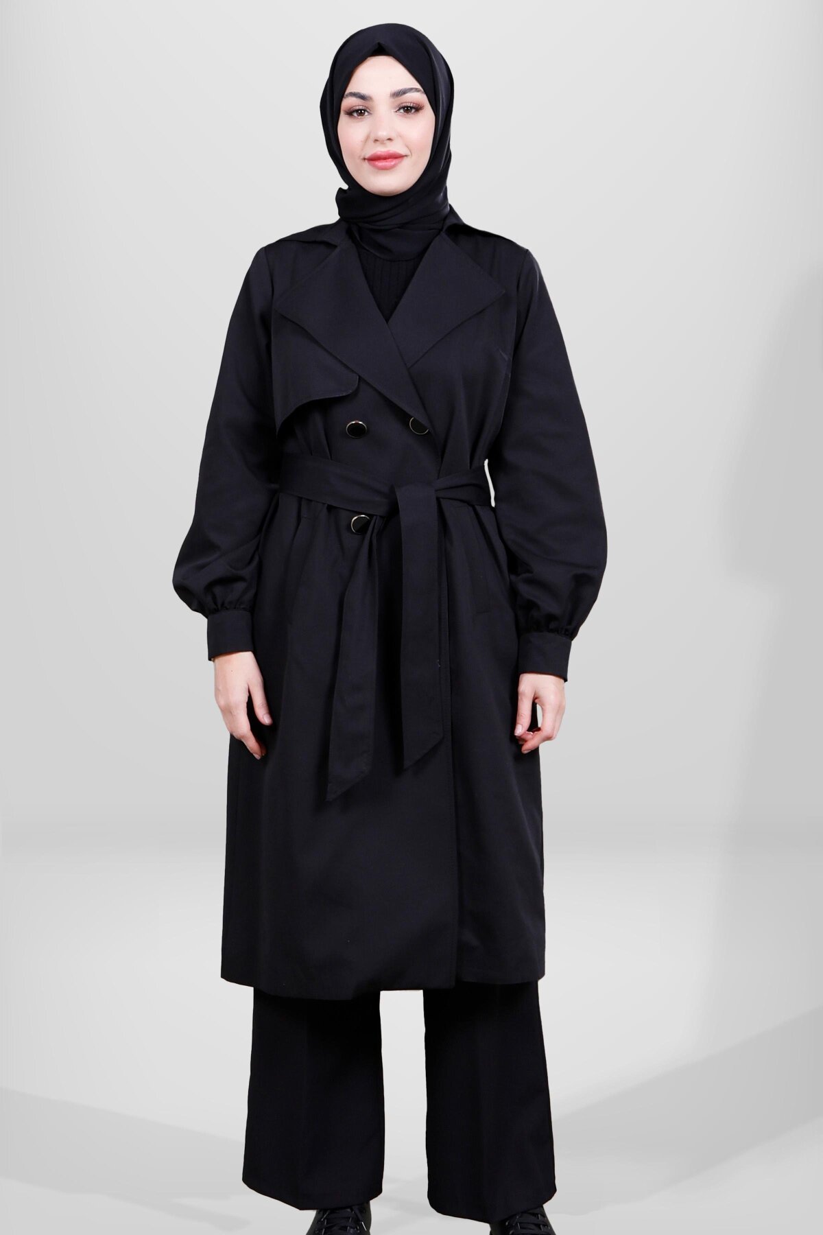 Siyah Düğmeli Kuşaklı Büzgü Kol Trençkot - Beyza