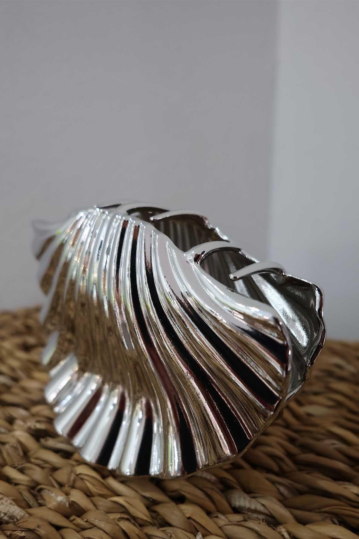 مشبك شعر فضي بشكل صدفة - Byp Atelier