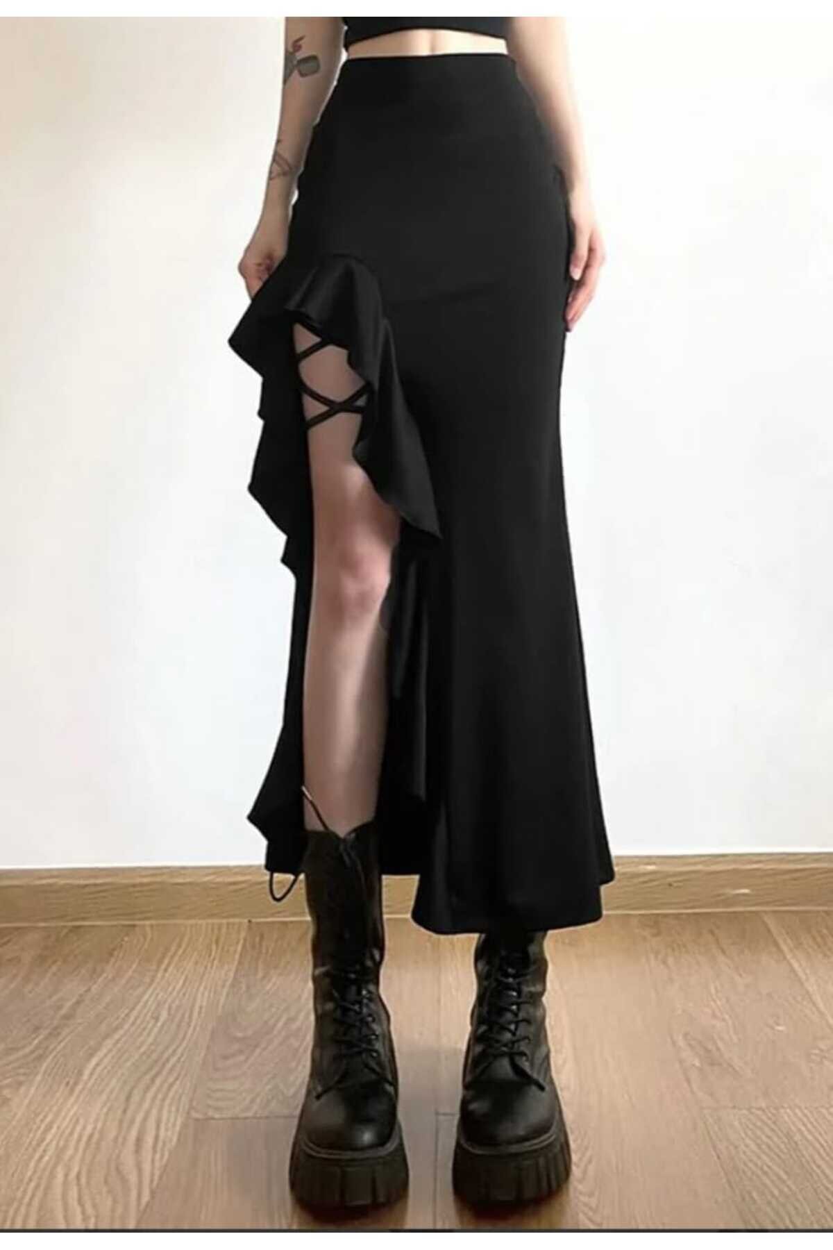 Siyah Etnik Uzun Maksi Balık Model Gotik Tarz Volanlı Yırtmaçlı Fırfırlı Etek - Charango