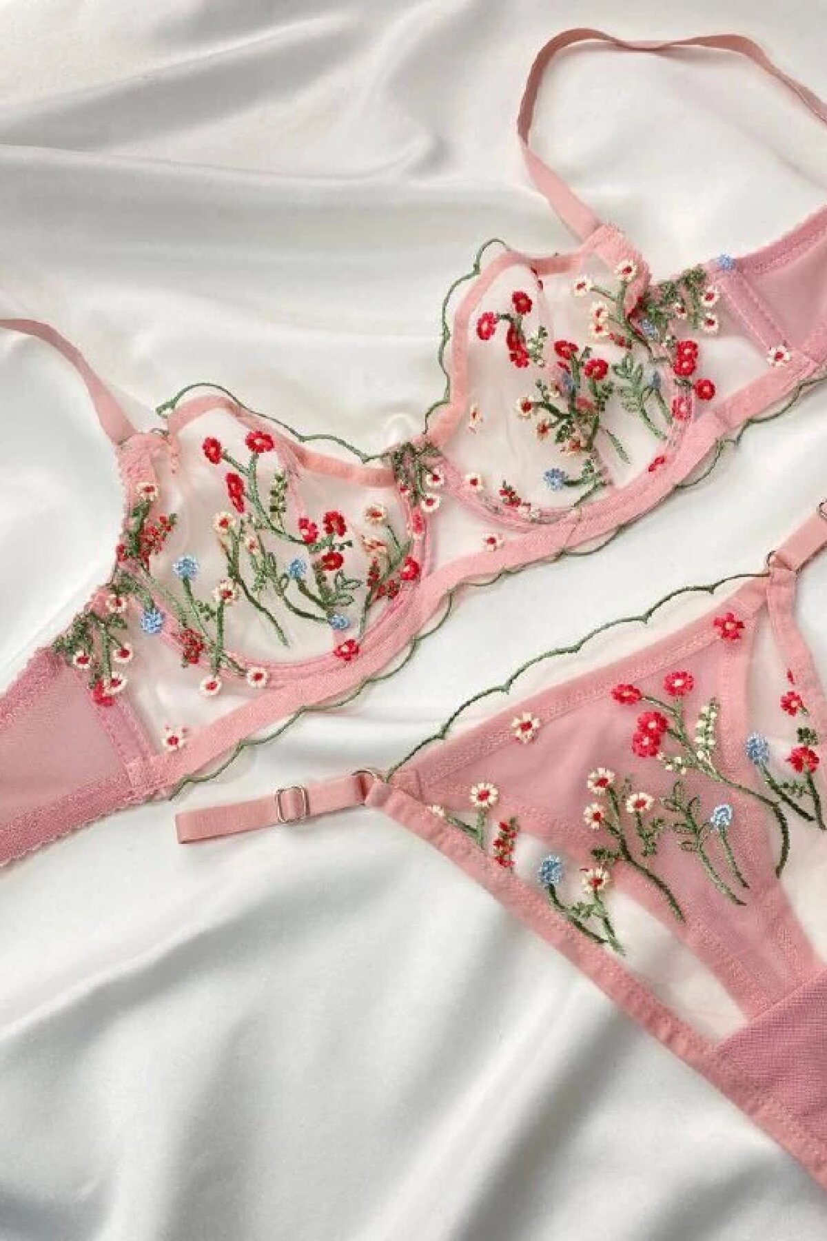 Toz Pembe London Dantel İşlemeli Bralet Takım - Luvita Co