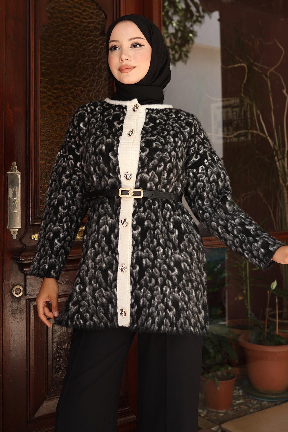 Modest Leopard Pattern Knit Two-Piece Set - Black - Modamihram