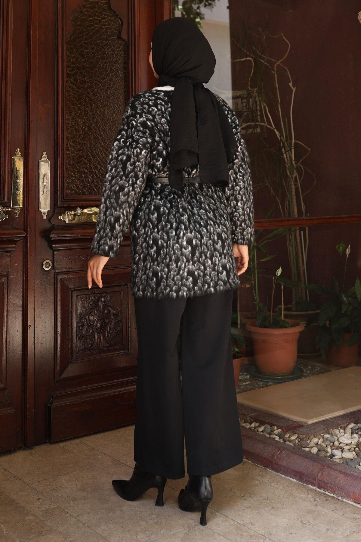Modest Leopard Pattern Knit Two-Piece Set - Black - Modamihram