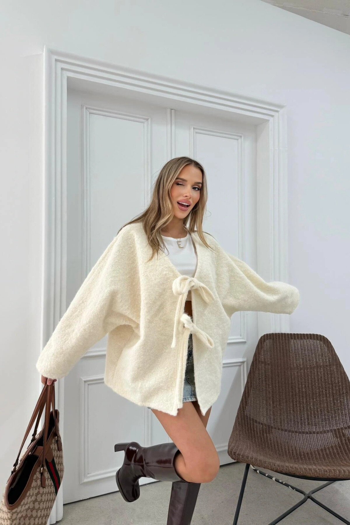 Krem Astarlı Kaşe Bağlama Detaylı Ceket - MOZENA