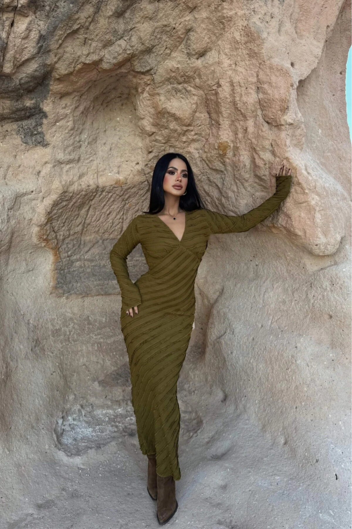 Yeşil Uzun Ters Dikiş V Yaka Elbise - MOZENA