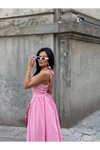 Pembe Uzun Kloş Askılı Kare Yaka Elbise