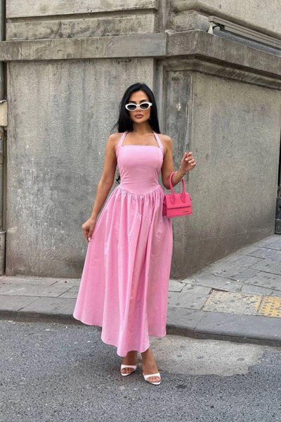 Pembe Uzun Kloş Askılı Kare Yaka Elbise