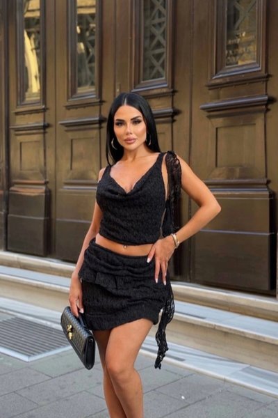 Siyah Crop Etek Kat Etekli Kuşak Detaylı İkili Takım