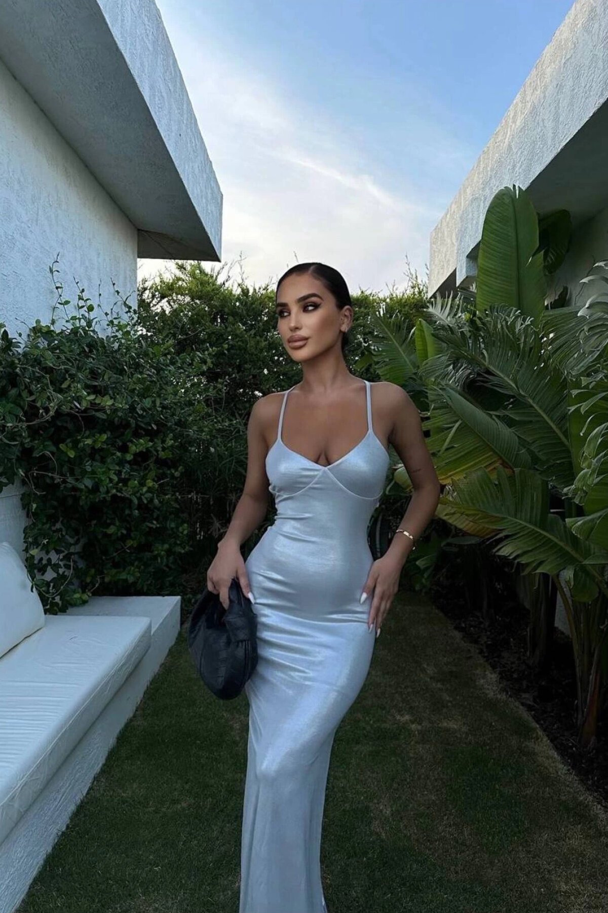 Gri Simli Uzun Askılı Sırt Dekolteli Yırtmaç Detaylı Abiye Elbise - VİSKALİ