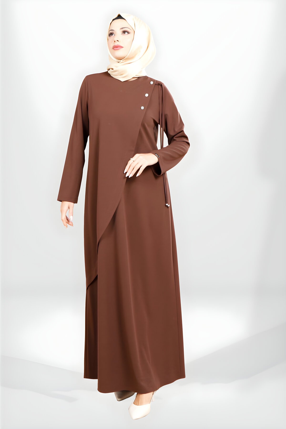 فستان محتشم بني بتفاصيل أربطة على الكتف - Beyza