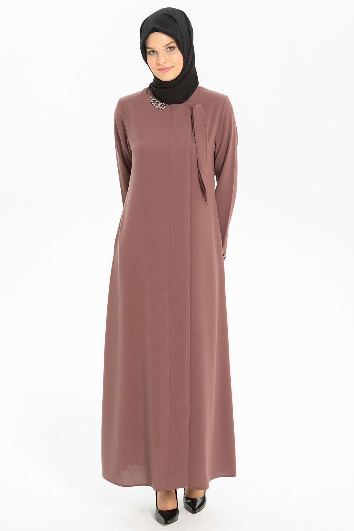 Kahve Zincir Aksesuarlı Fiyonk Detaylı Ferace - Beyza