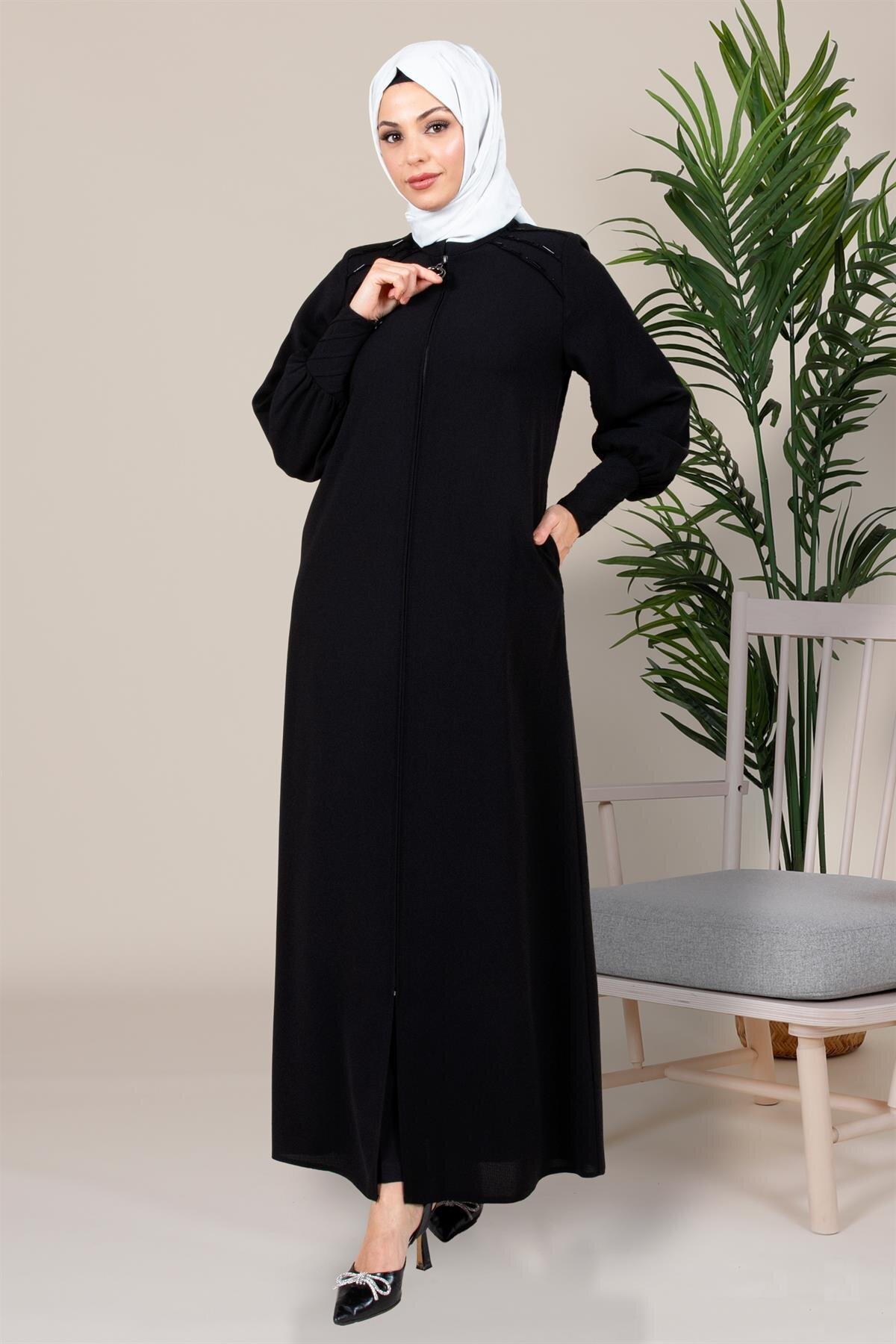 Siyah Boncuk İşlemeli Kalın Manşetli Ferace - Beyza