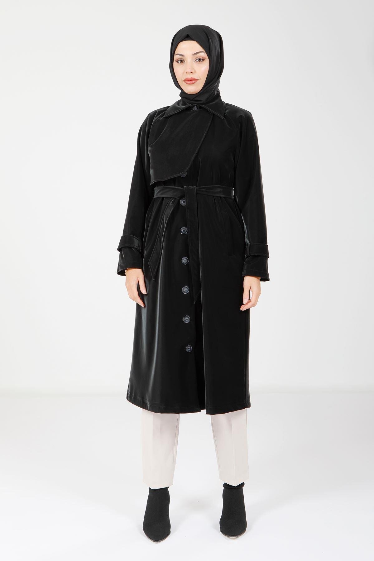 Siyah Düğmeli ve Kuşaklı Trençkot - Beyza