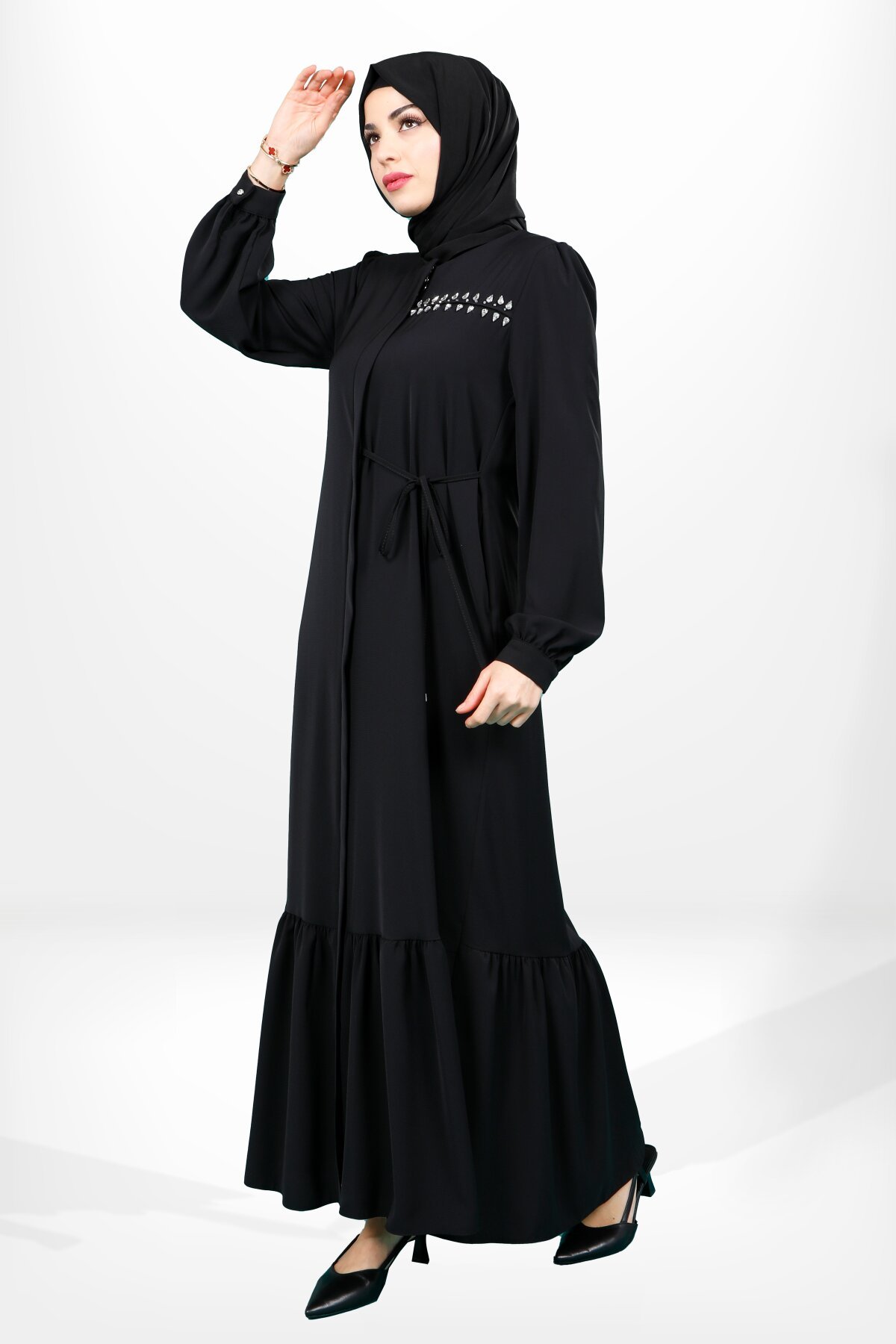 Siyah Fermuarlı Yandan Bağlama Detaylı Büzgülü Ferace - Beyza