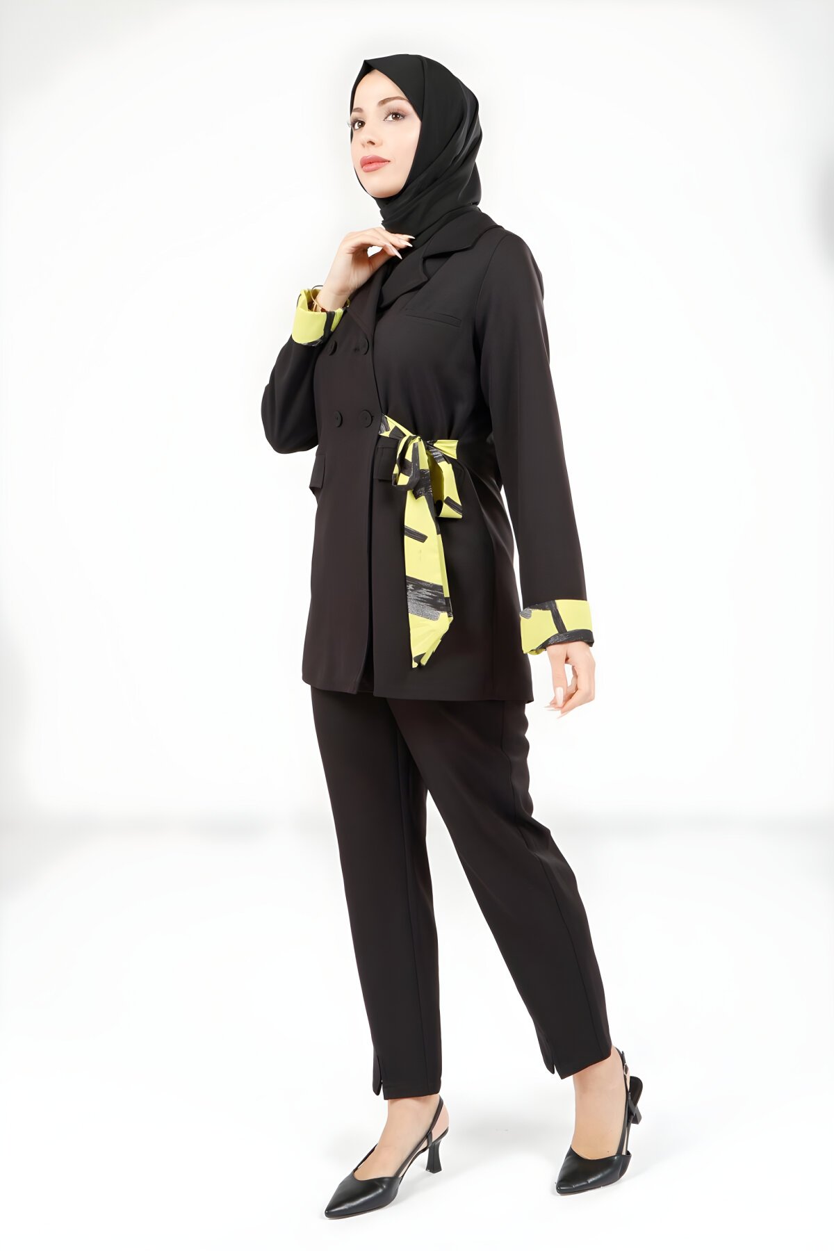 Siyah Kolları Detaylı İkili Takım