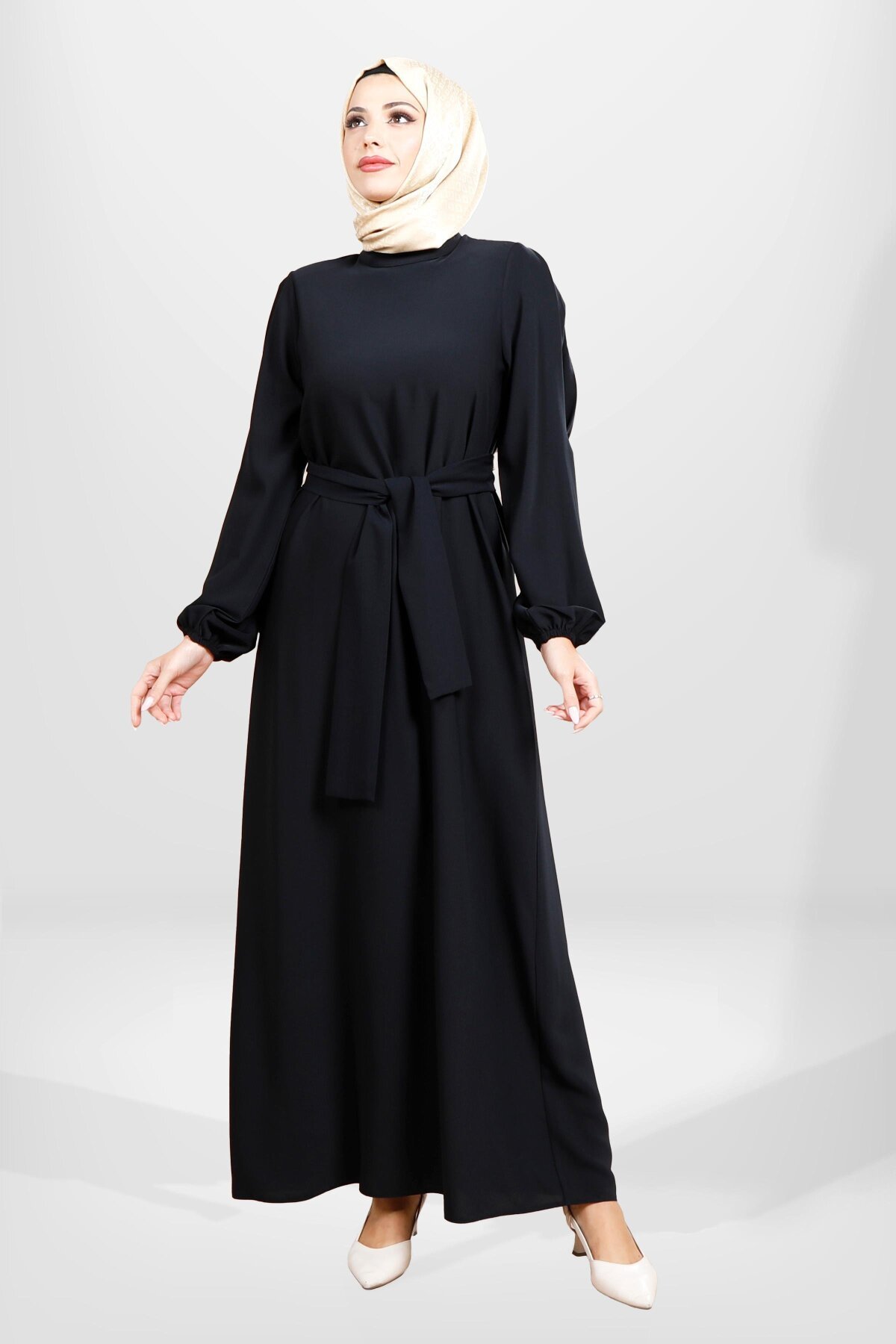 Siyah Kuşaklı Pilikaşe Kol Detaylı Tesettür Elbise - Beyza
