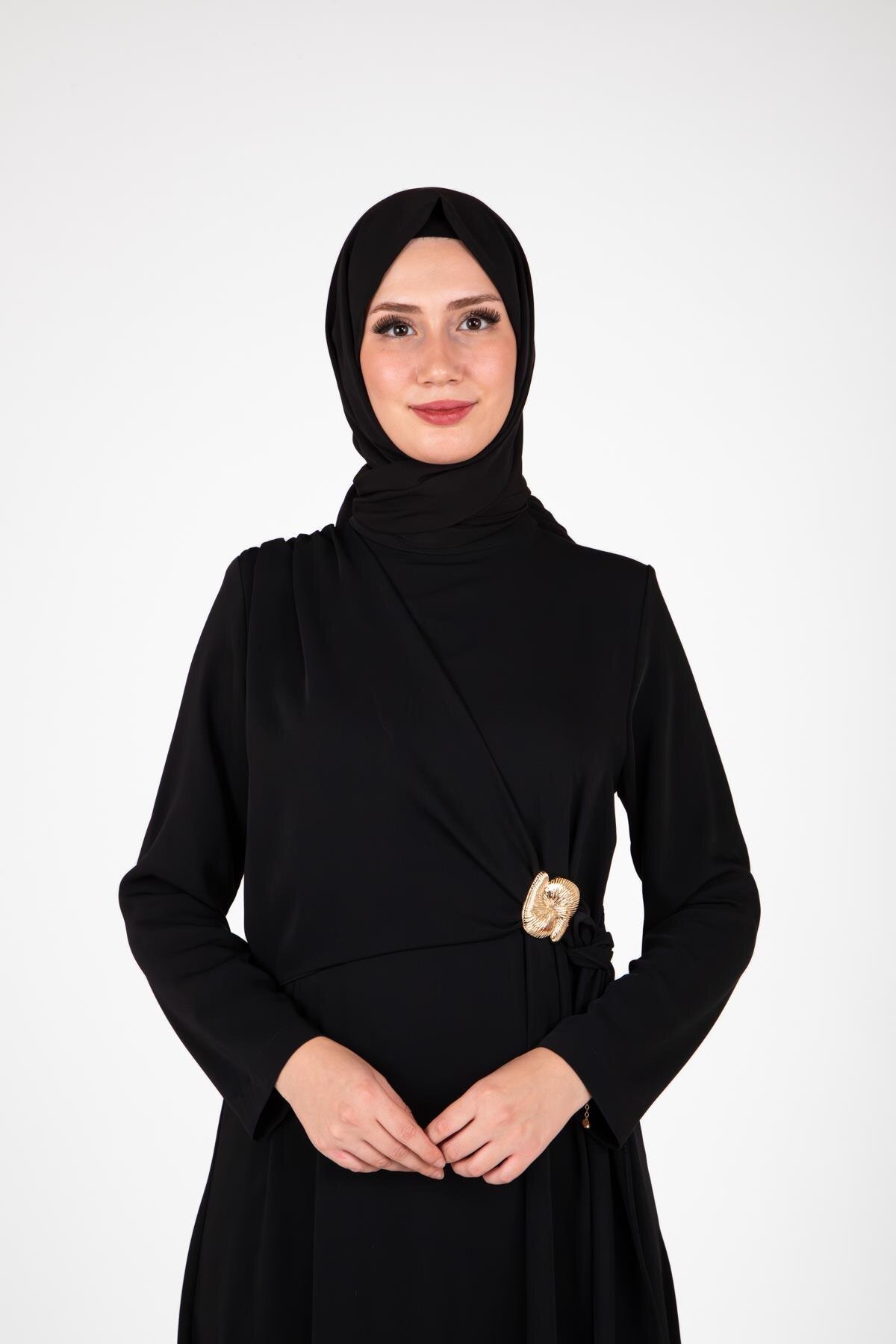Modest Front Buckled Dress - Black - Beyza