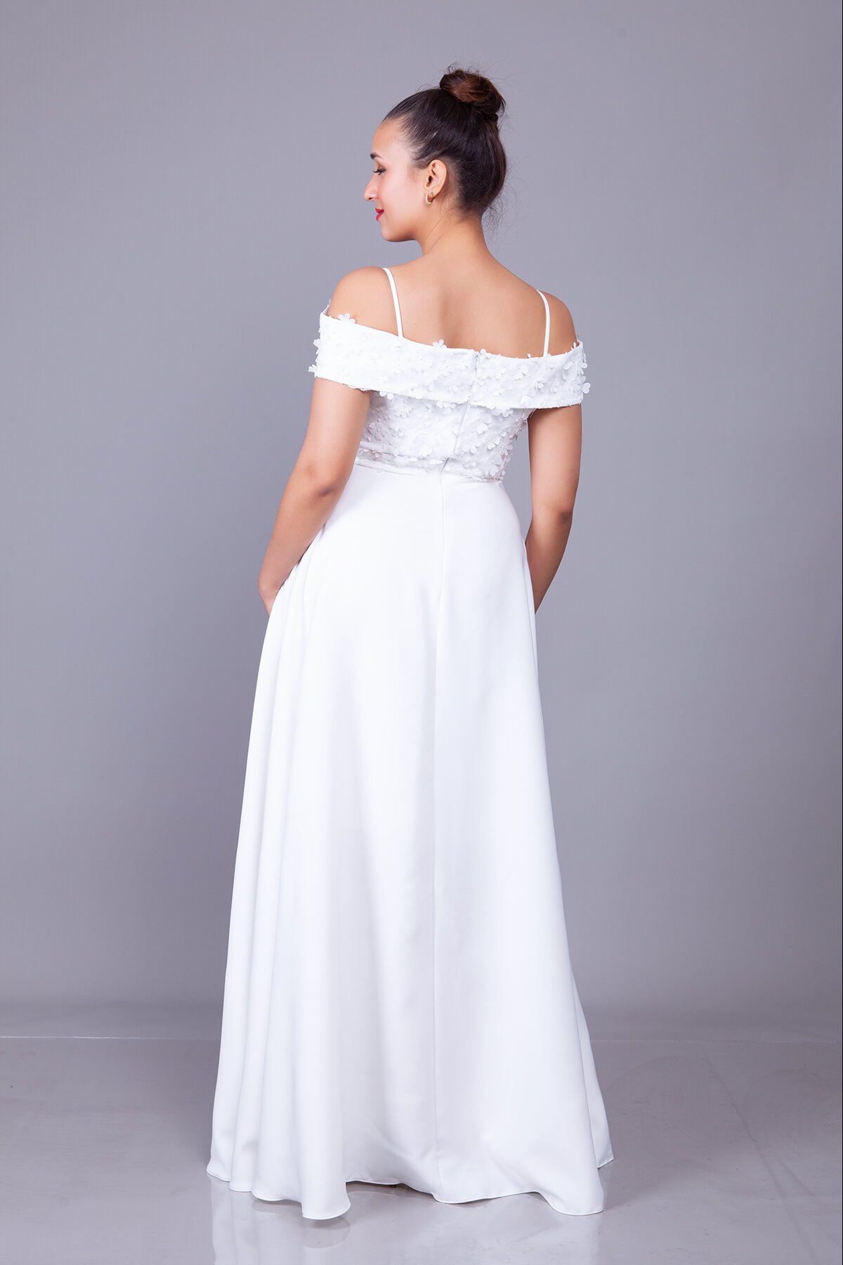 Long Flared Off-Shoulder Strappy Floral Tulle Evening Dress - White - Bidoluelbise
