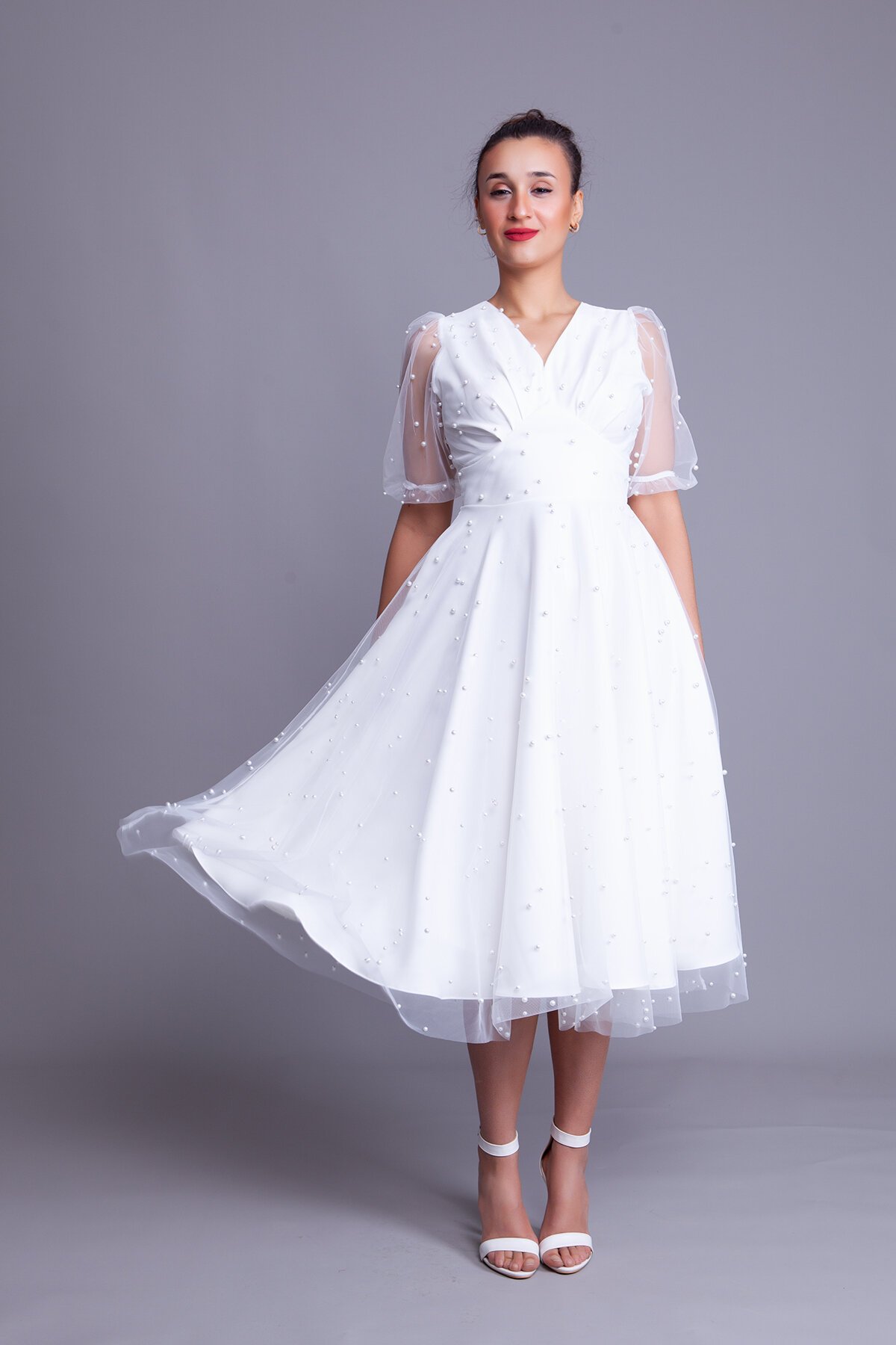 Beyaz Midi V Yaka Kısa Balon Kol İnci Tül Kaplamalı Abiye Elbise - Bidoluelbise