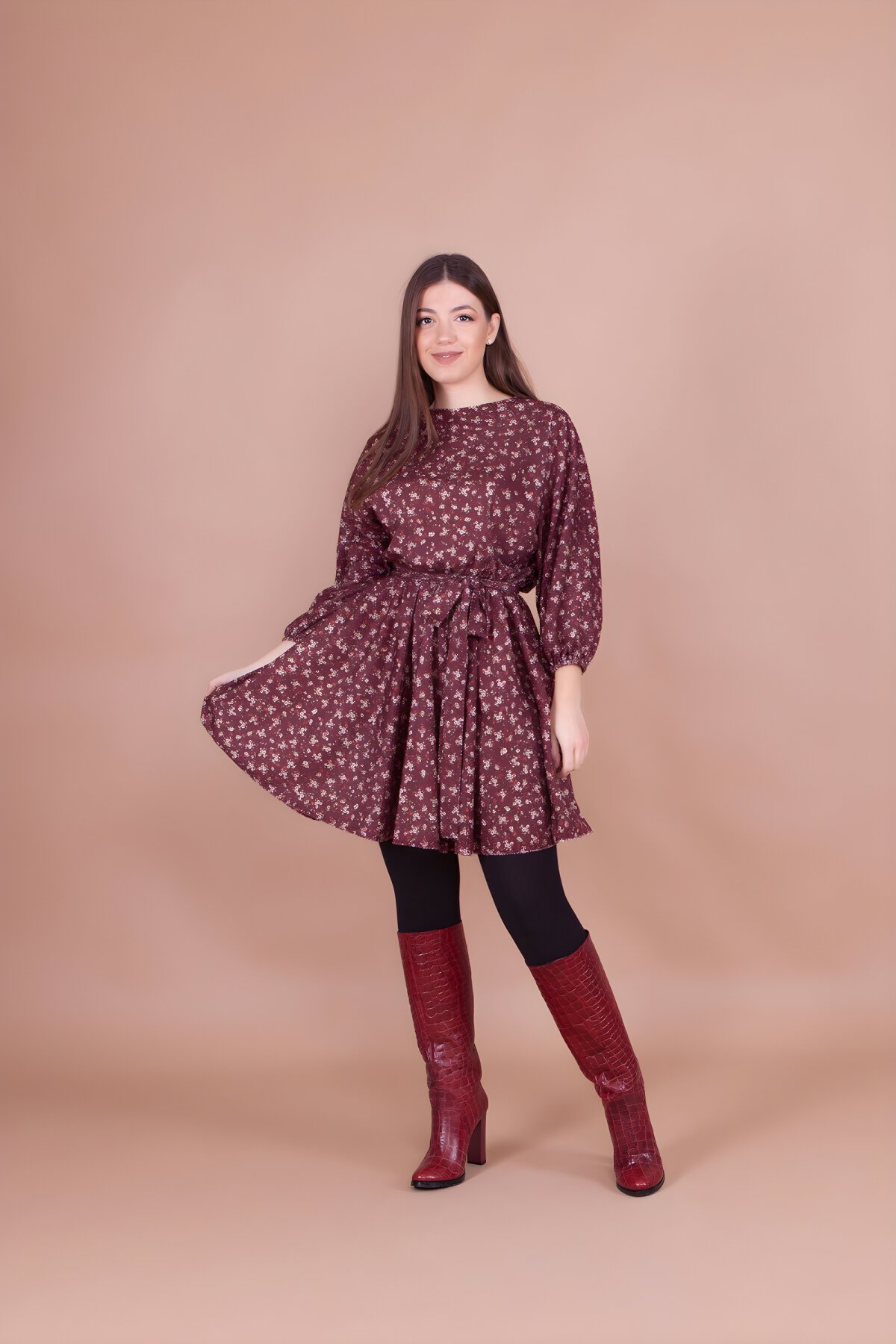 فستان مقاس كبير ميدي مخملي عنابي بأكمام خفاش وطبعة زهور - Bidoluelbise