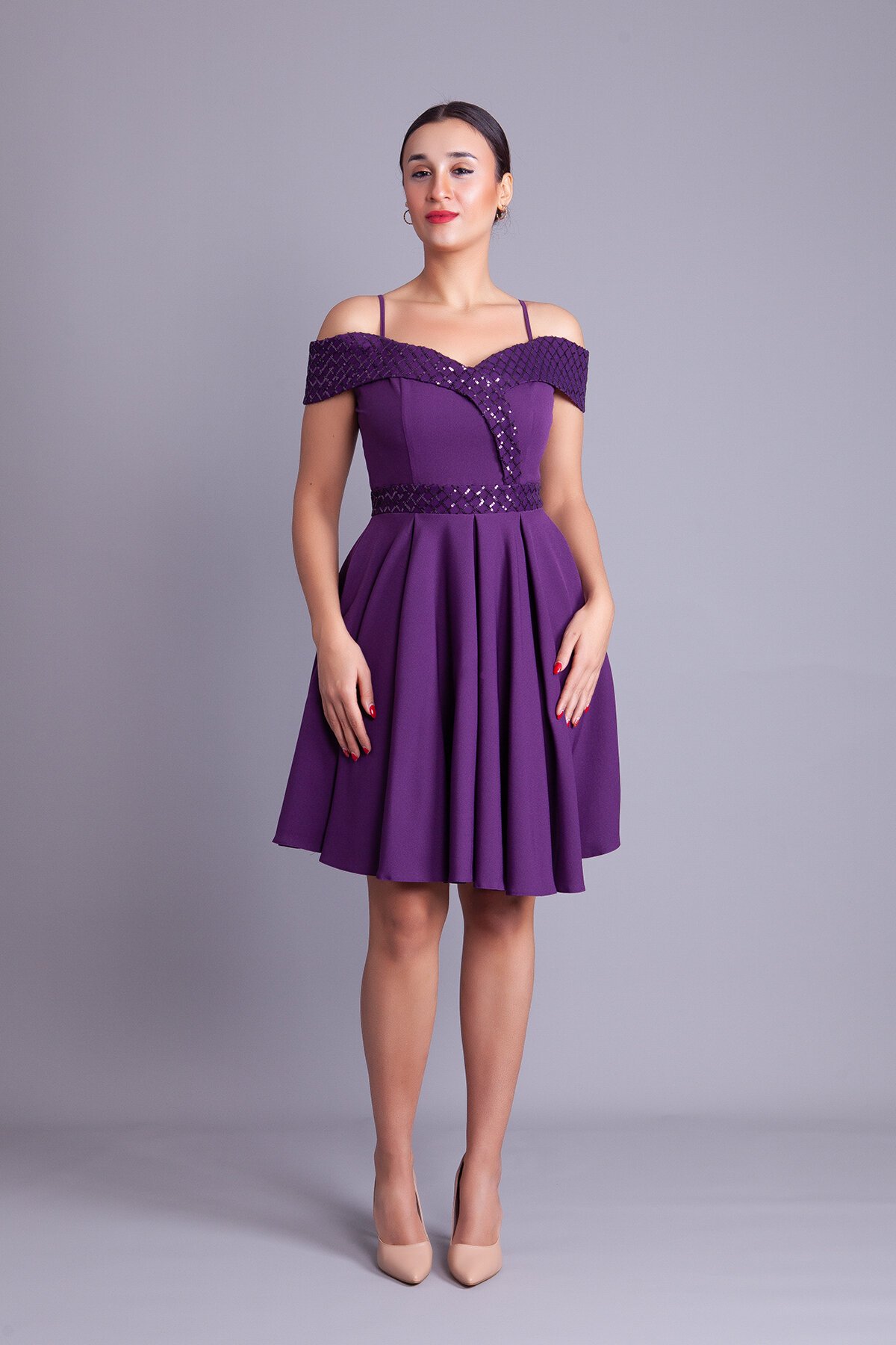 Mürdüm Kareli Mini Askılı Düşük Omuz Kloş Payet Detay Abiye Elbise - Bidoluelbise