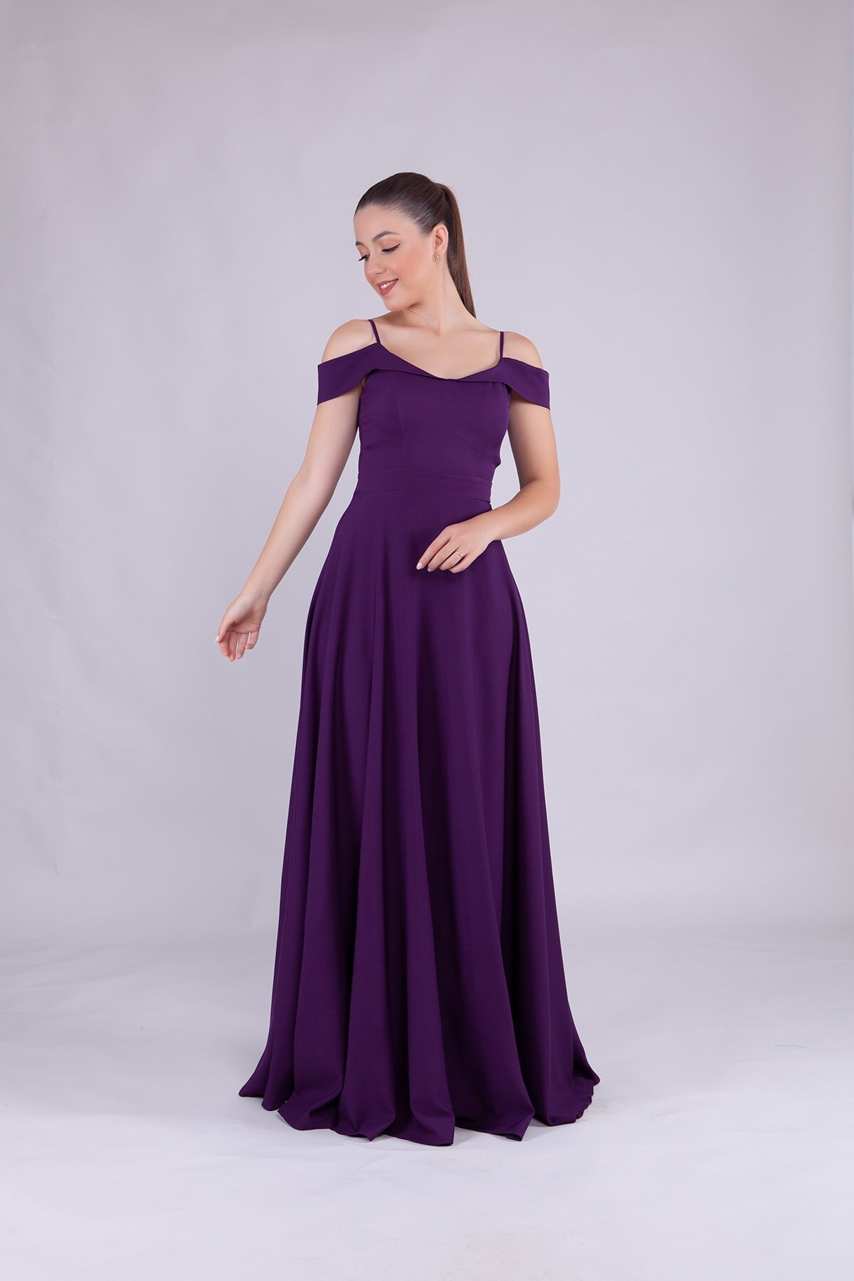 فستان سهرة طويل برقوقي بأحزمة وتفصيل كتف - Bidoluelbise