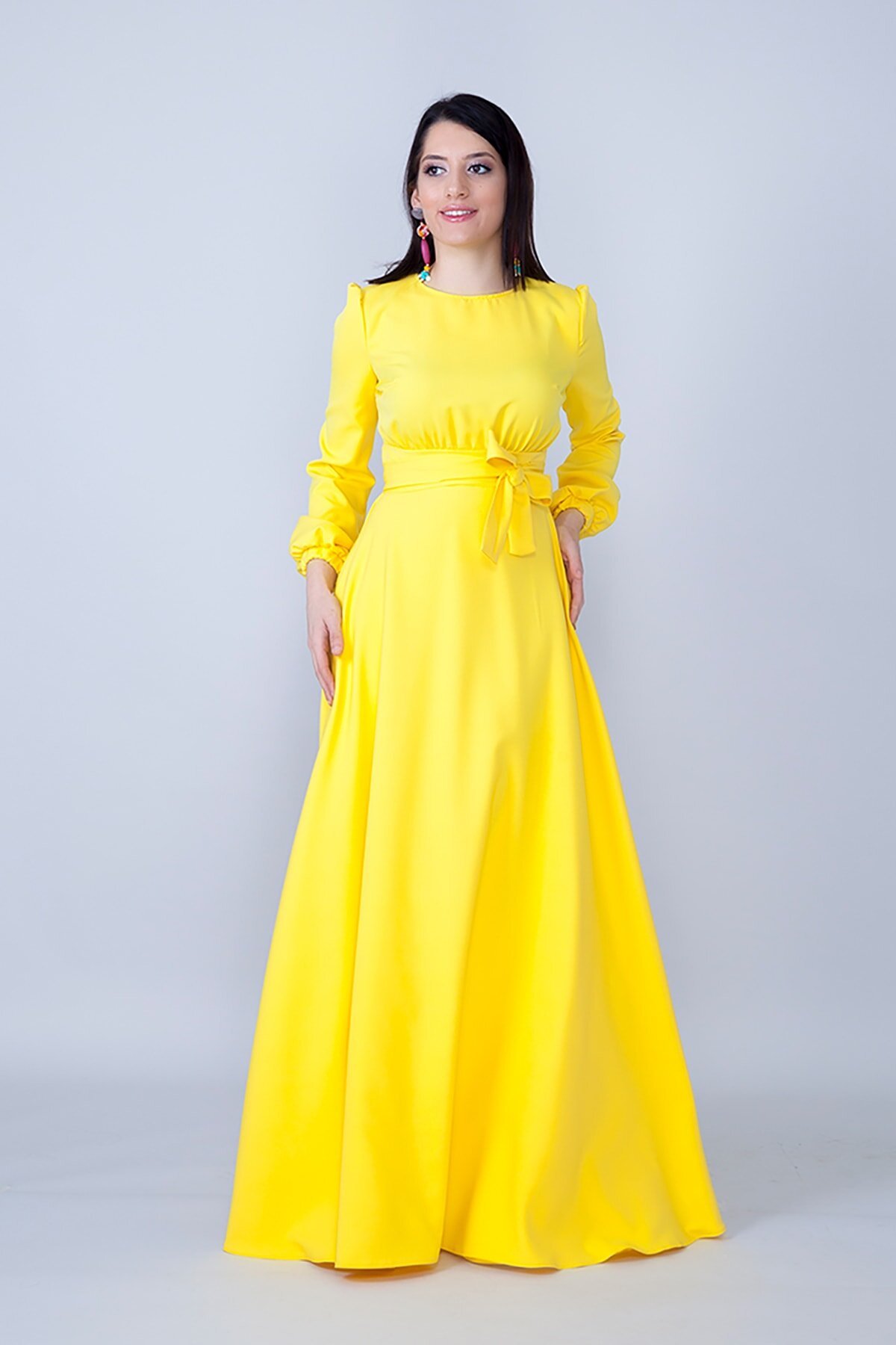 Sarı Uzun Kol Maksi Beli Büzgülü Kuşaklı Tesettür Abiye Elbise - Bidoluelbise