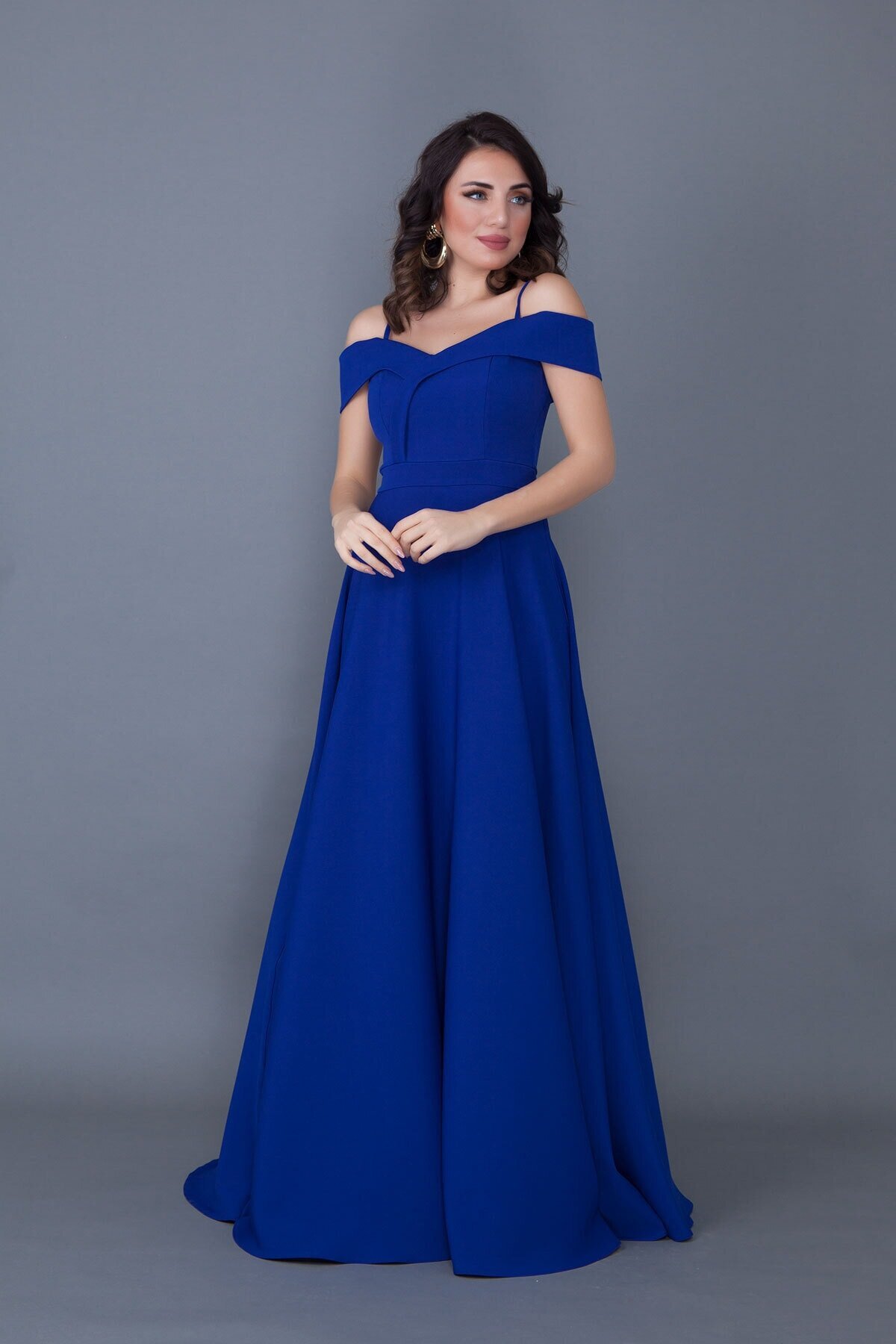 Sax Mavi Uzun Kloş Düşük Omuz Askılı Abiye Elbise - Bidoluelbise