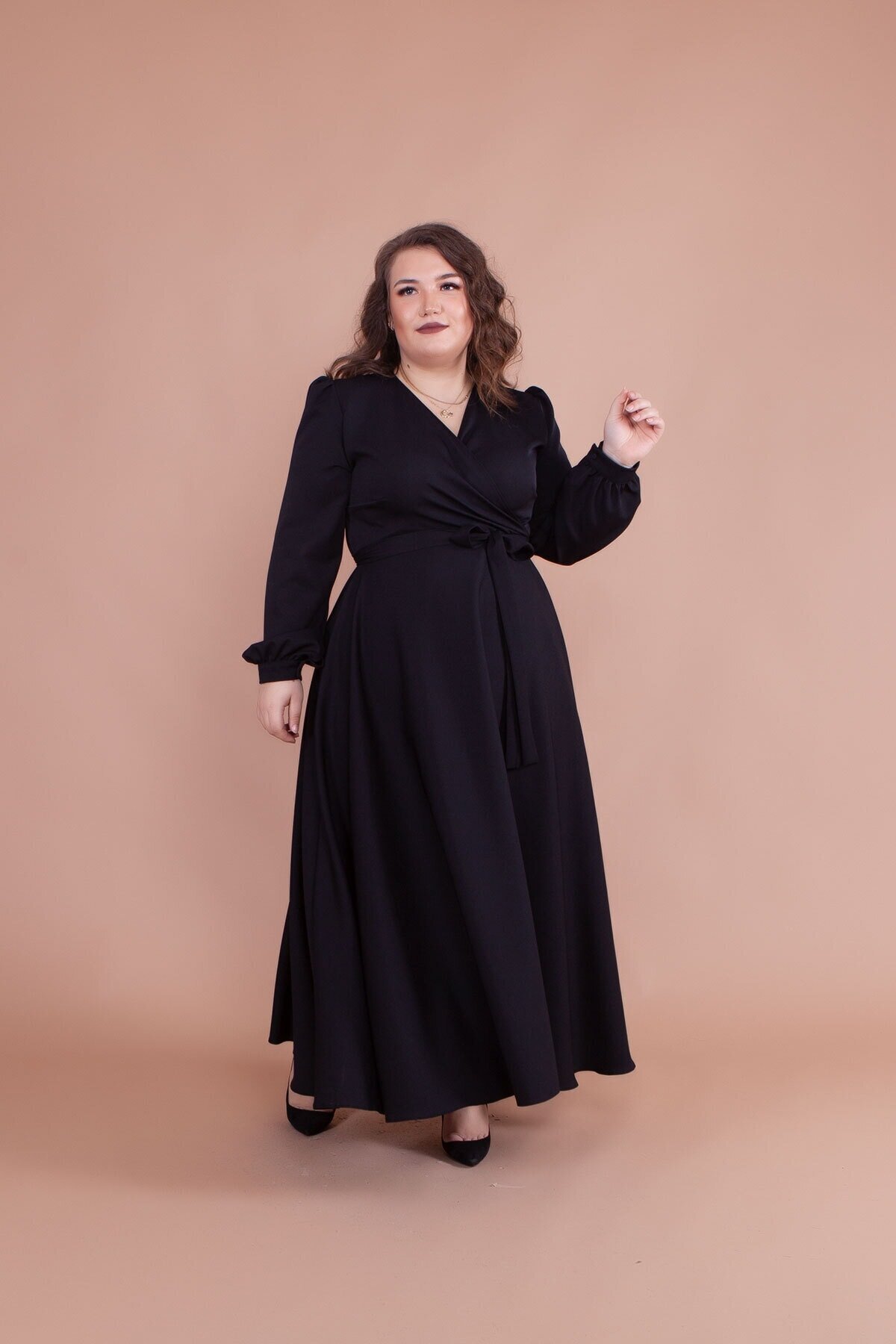 فستان طويل أسود بمقاس كبير - Bidoluelbise