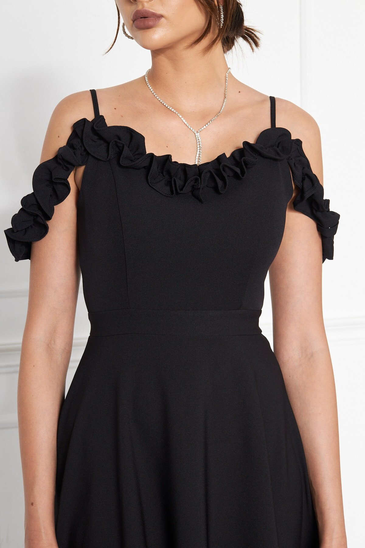 Long Flared Ruffle Detail Adjustable Straps Evening Dress - Black - Bidoluelbise