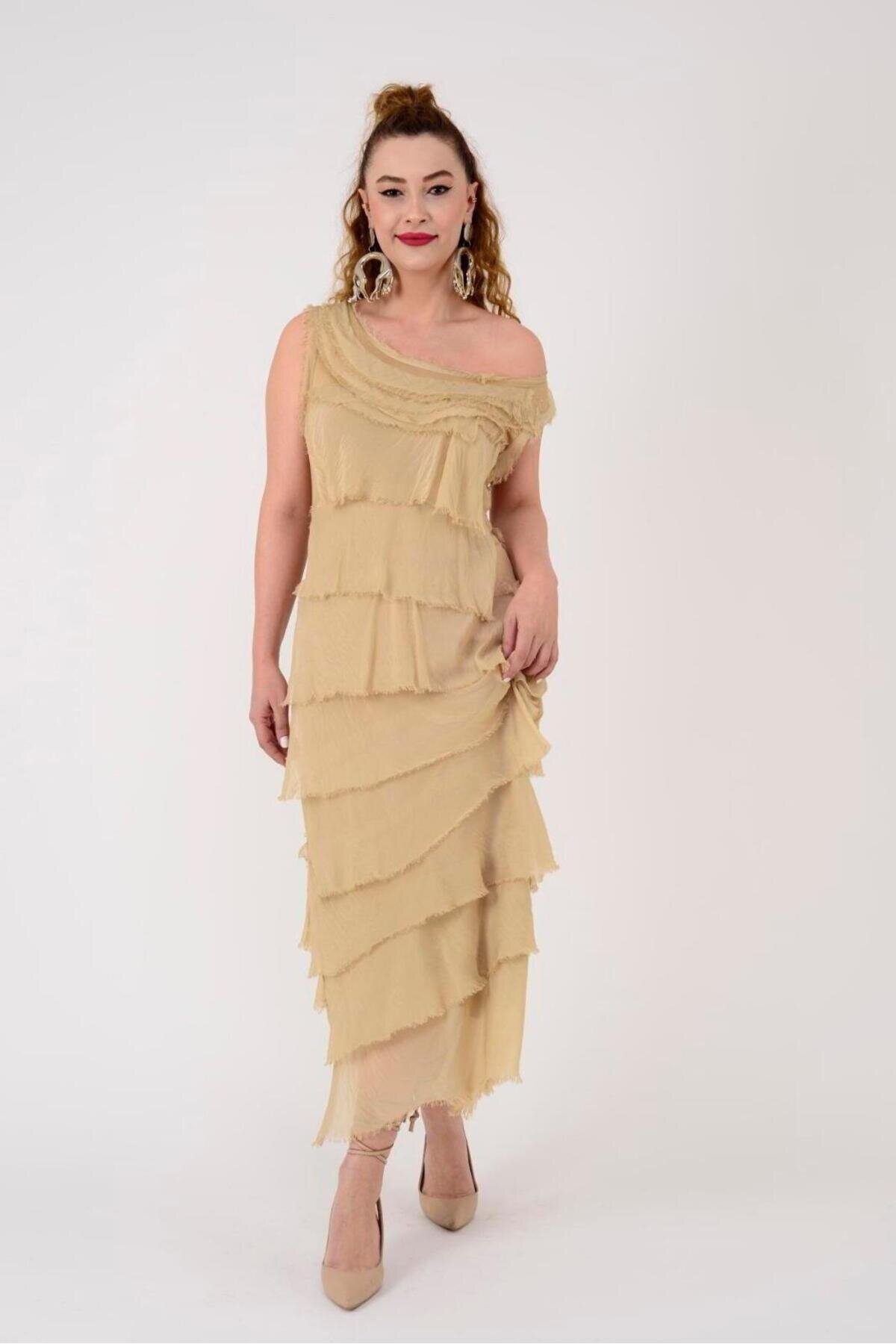 فستان طويل ذهبي حريري بقصة تنحيف إيطالية - Bohem Stil