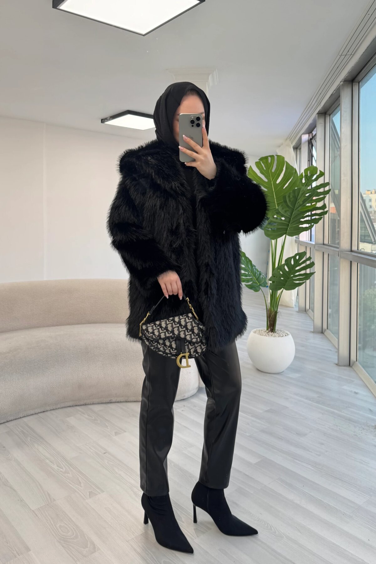 Statement Collar Detail Fur Winter Coat - Black - Luvita Co