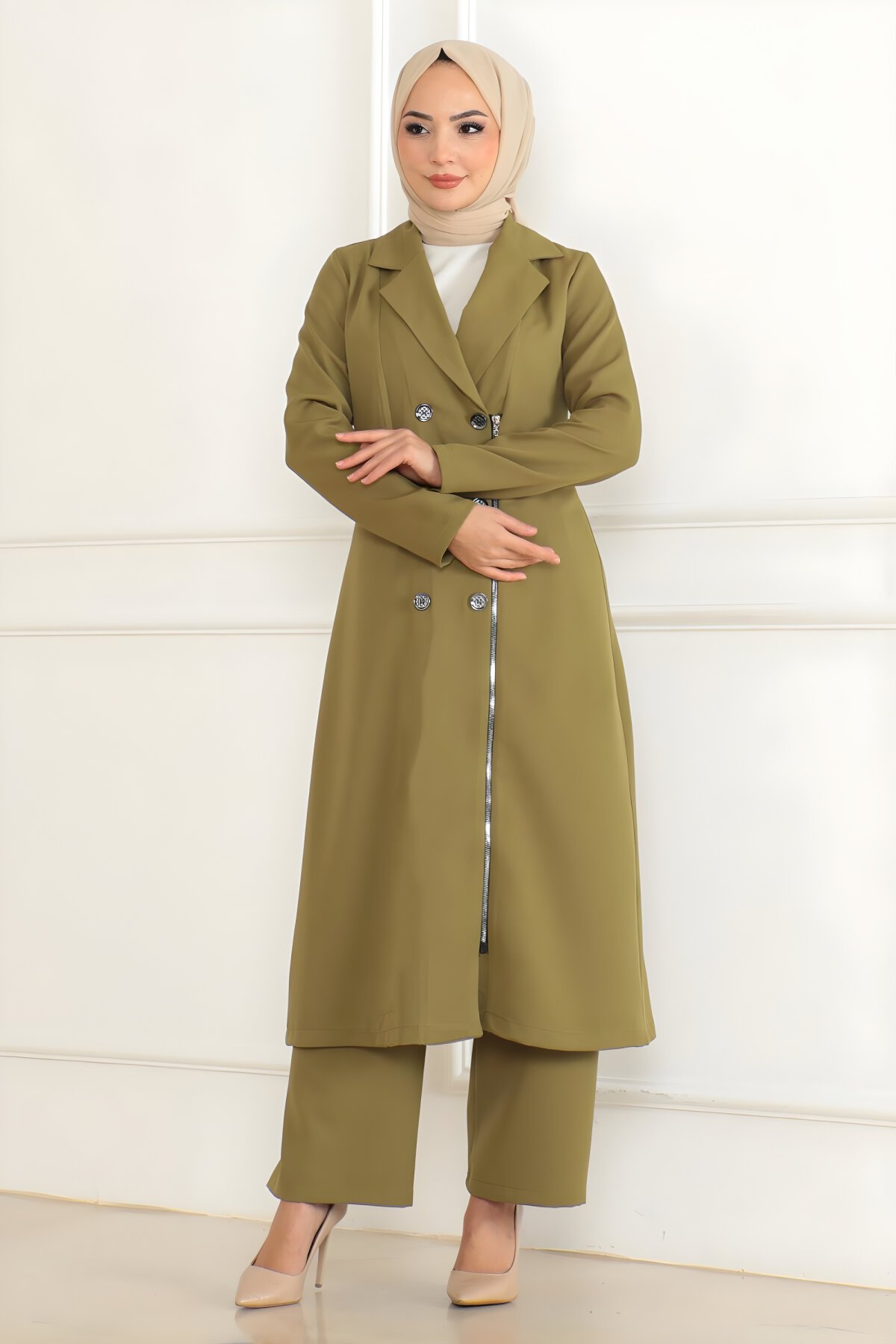 طقم محتشم كاكي بسحاب وتفاصيل أزرار - Modamihram
