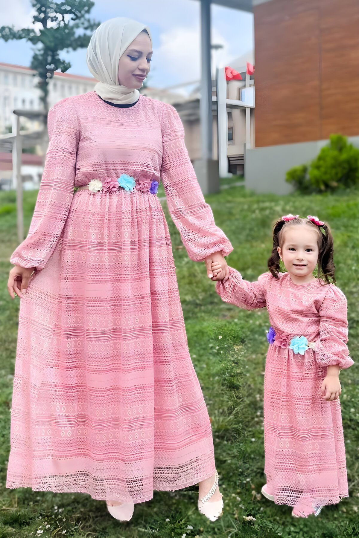 Pembe Anne Dantelli Elbise