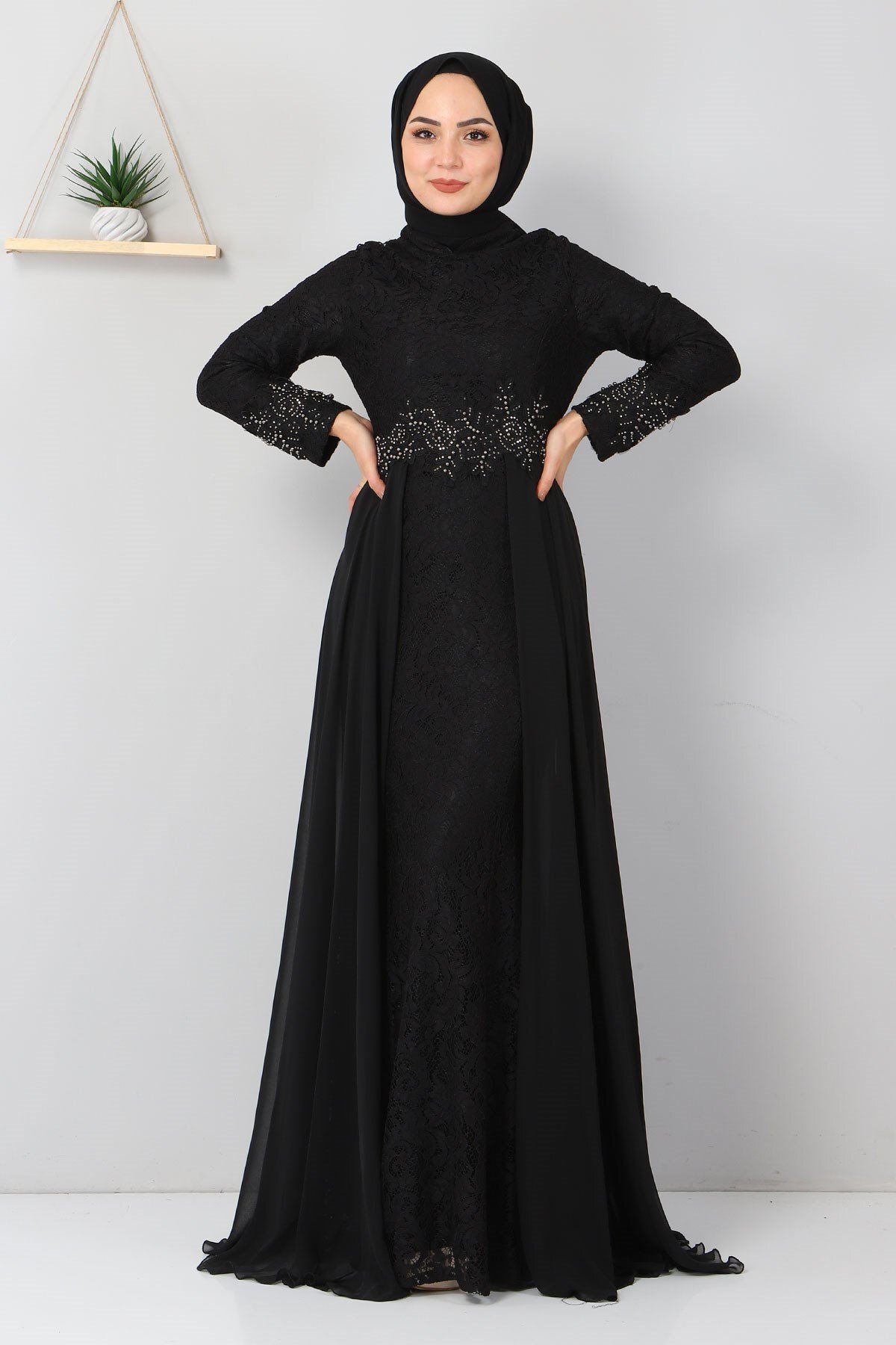 Siyah Balık Taş Detaylı Dantel Şifon Tesettür Abiye Elbise - Modamihram