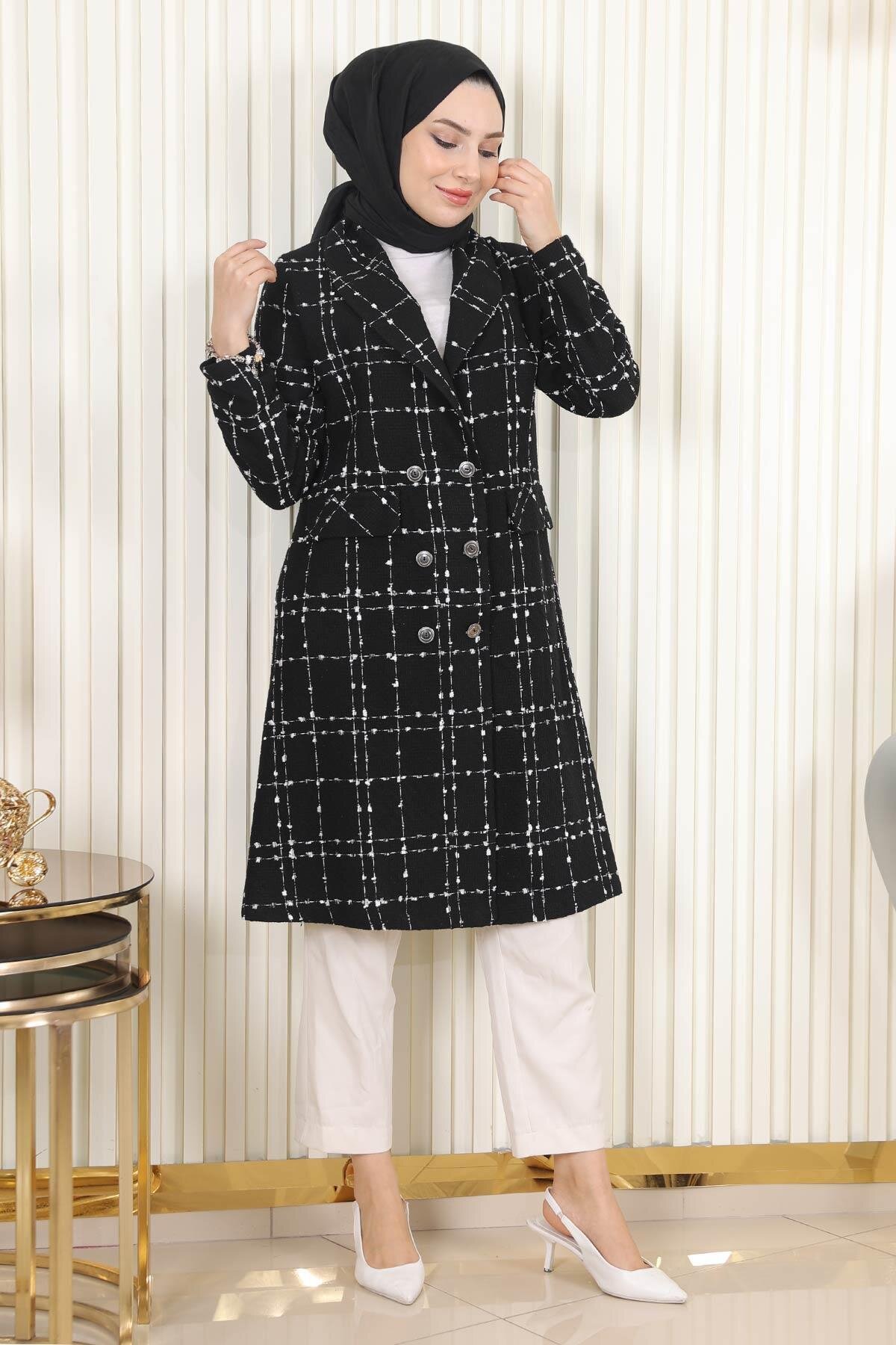 Buttoned Wide Collar Melton Winter Coat - Black - Modamihram