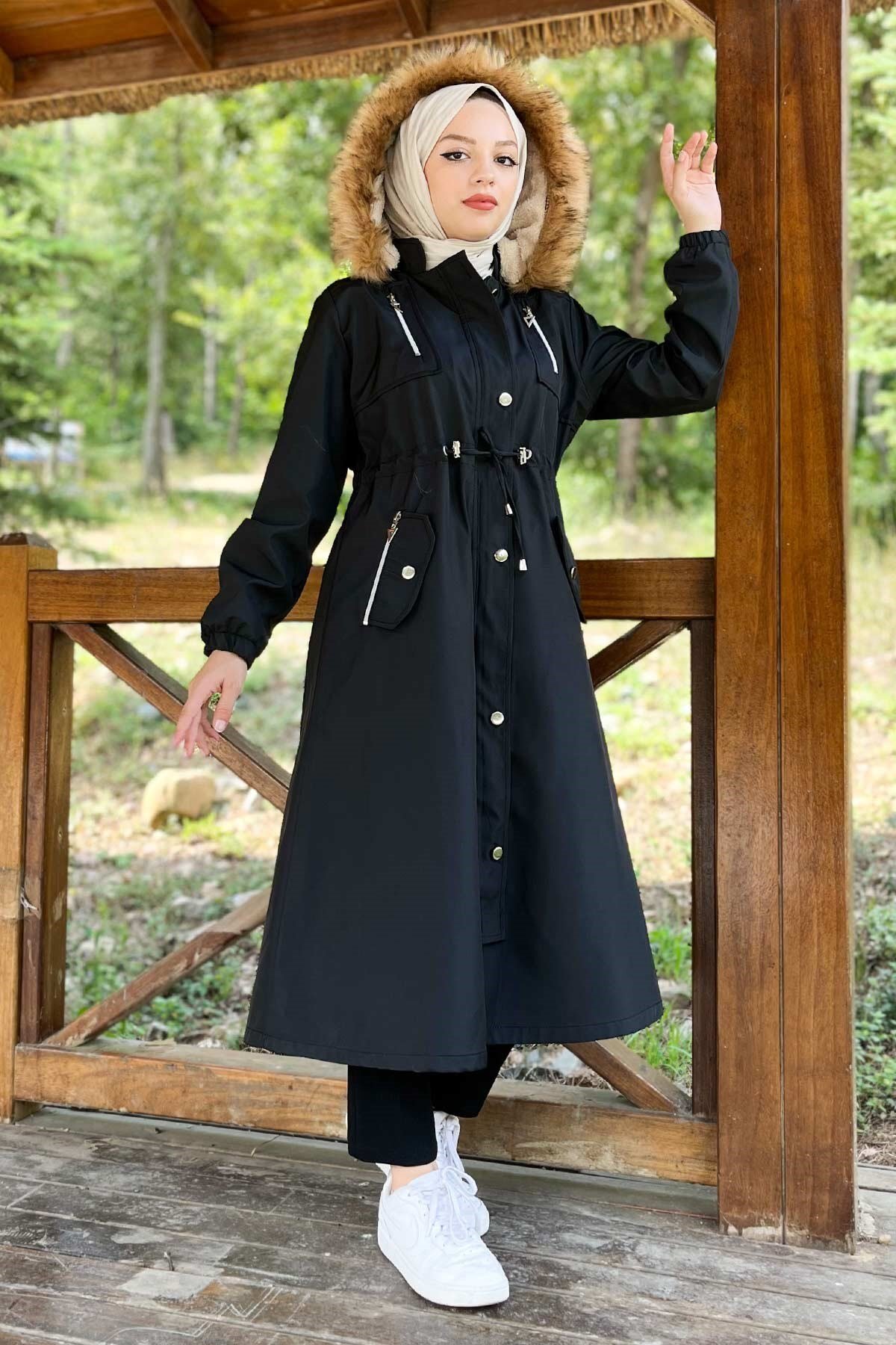 Siyah Kapüşonlu Fermuarlı Mont - Modamihram