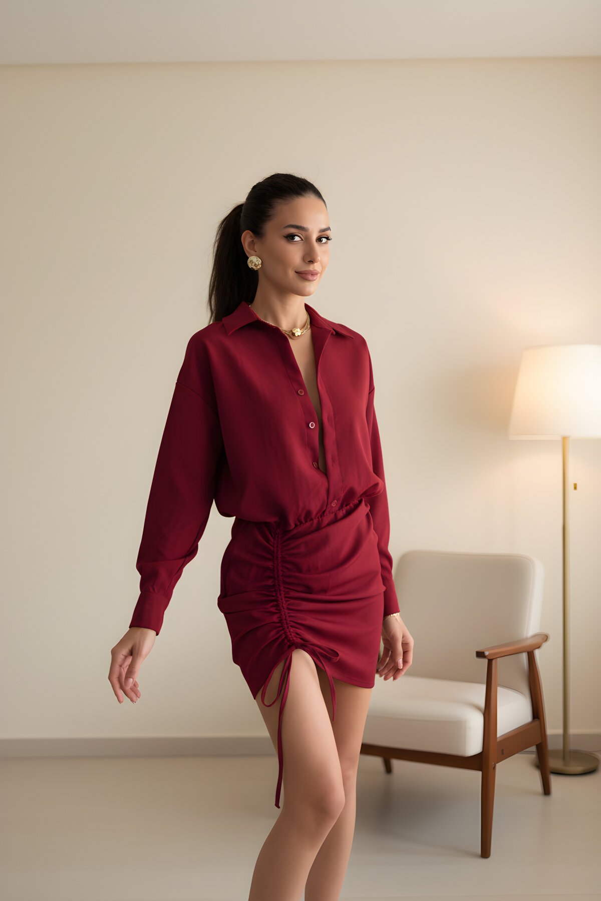 فستان قصير عنابي بكسرات - MOZENA