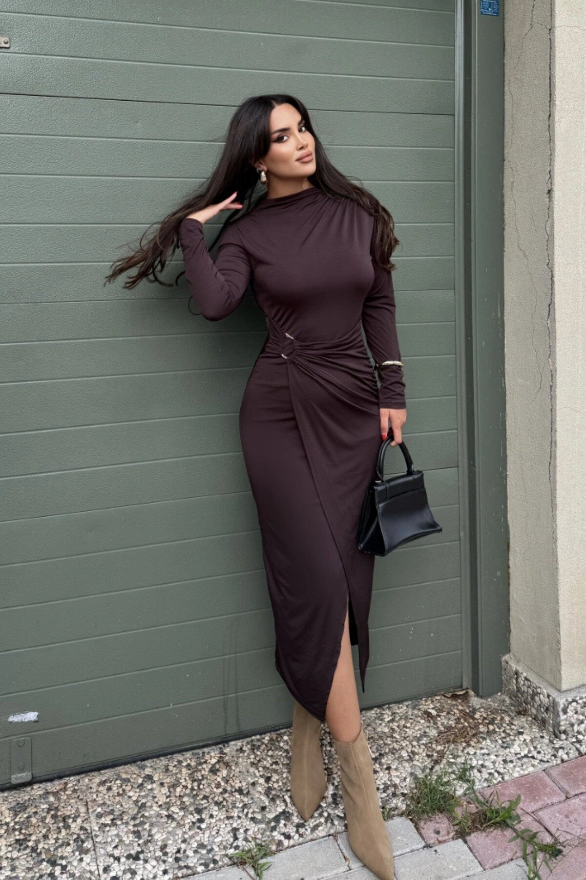 Long Crew-Neck Waist Accessory Detail Dress - Brown - MOZENA