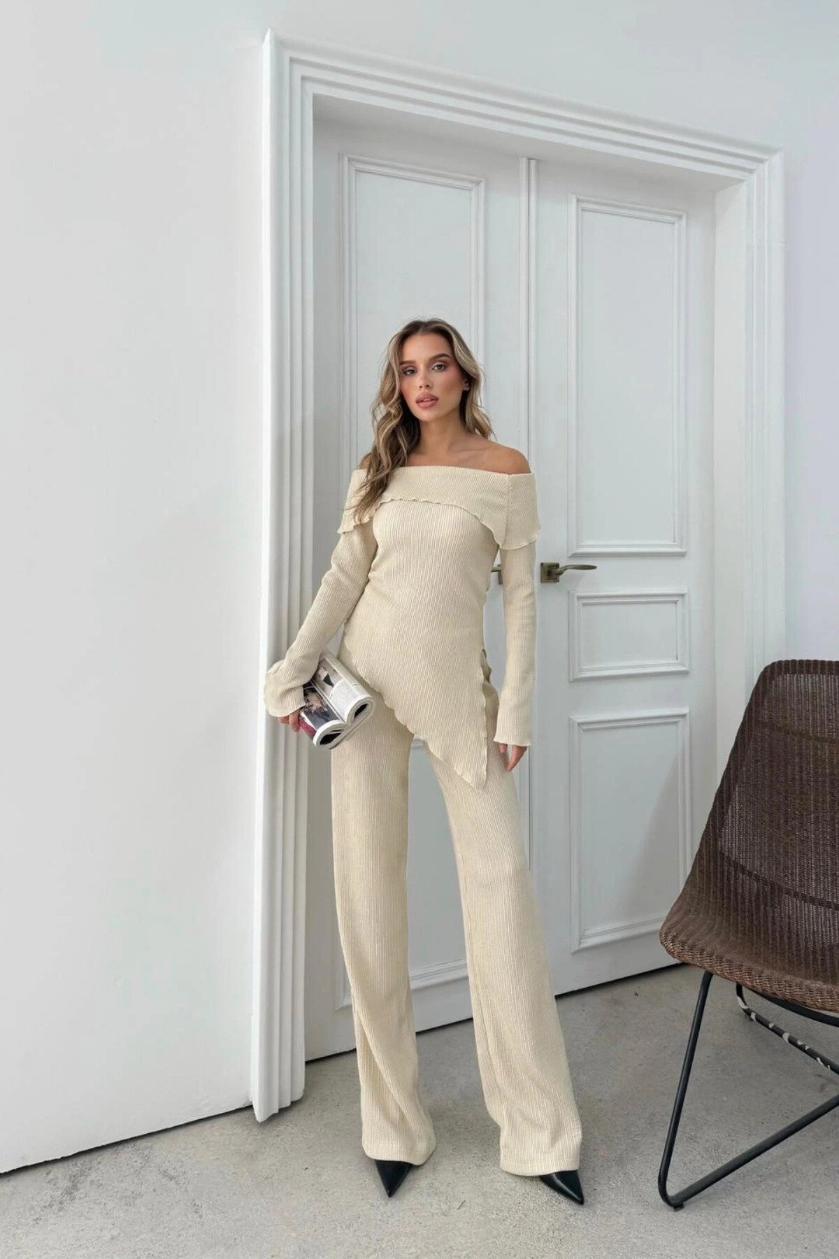 Krem Asimetrik Madonna Yaka Selanik Kumaş İkili Takım - MOZENA