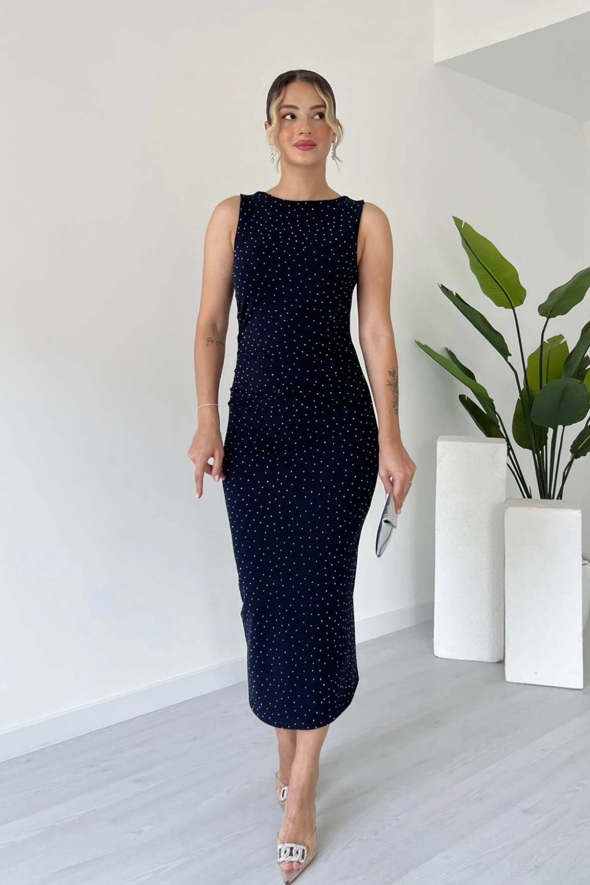 Lacivert Taşlı Sıfır Kol Midi Elbise - MOZENA