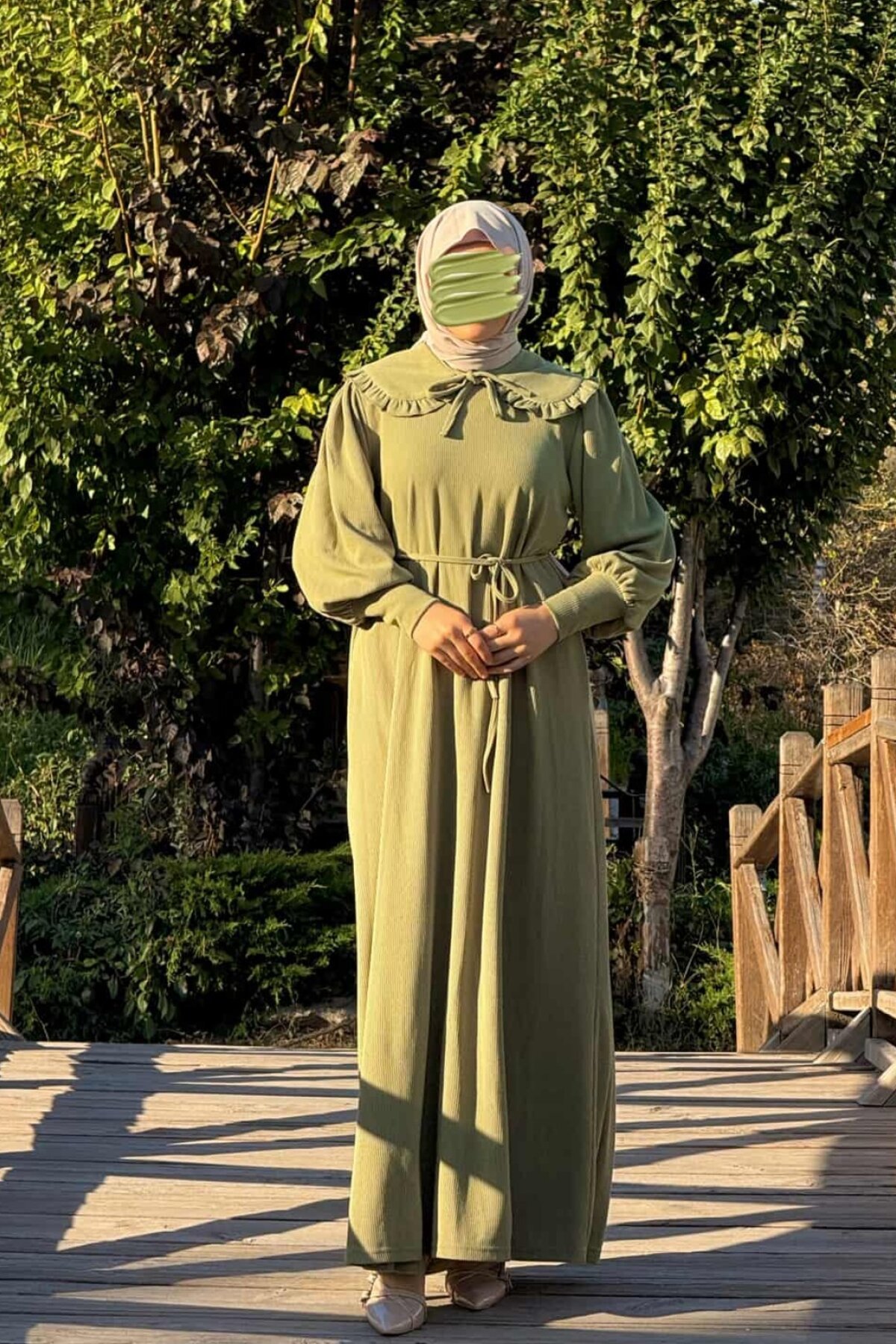 Fıstık Yeşili Örme Seyyar Bebe Yakalı Tesettür Elbise - Nissra