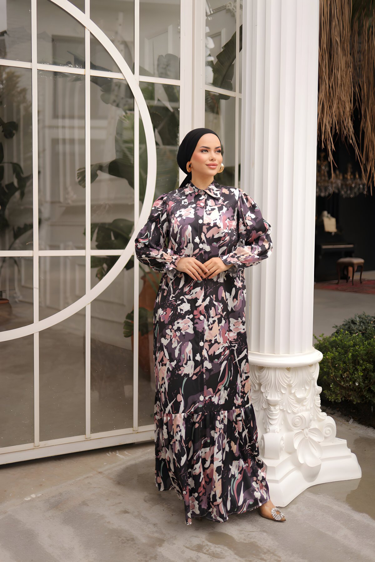 فستان محتشم ساتان أسود منقوش ياقة قميص بأزرار طويلة - Nissra