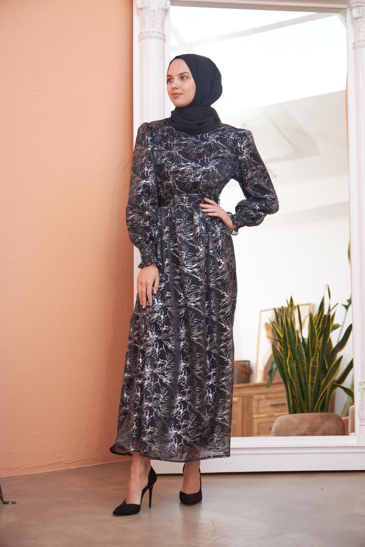 Siyah Simli Varaklı Şifon Balon Kol Tesettür Elbise - Nissra