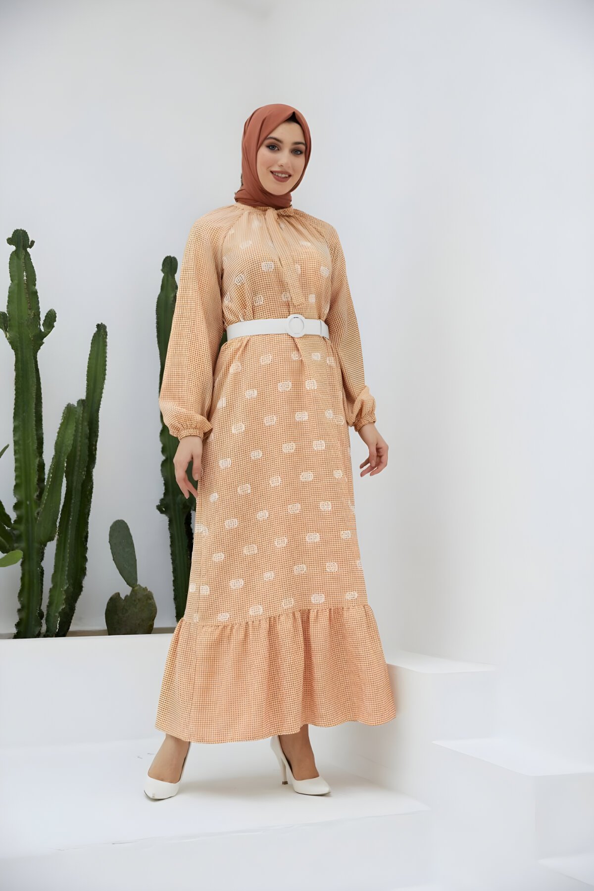 فستان محتشم برتقالي كاروهات مطرز بأكمام ريجلان - Nissra