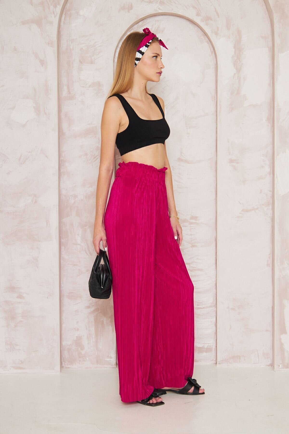 بنطلون خصر عالي ساق واسعة بلون فوشيا بنسيج مجعّد ومطاطي - Pasaklı Giyim