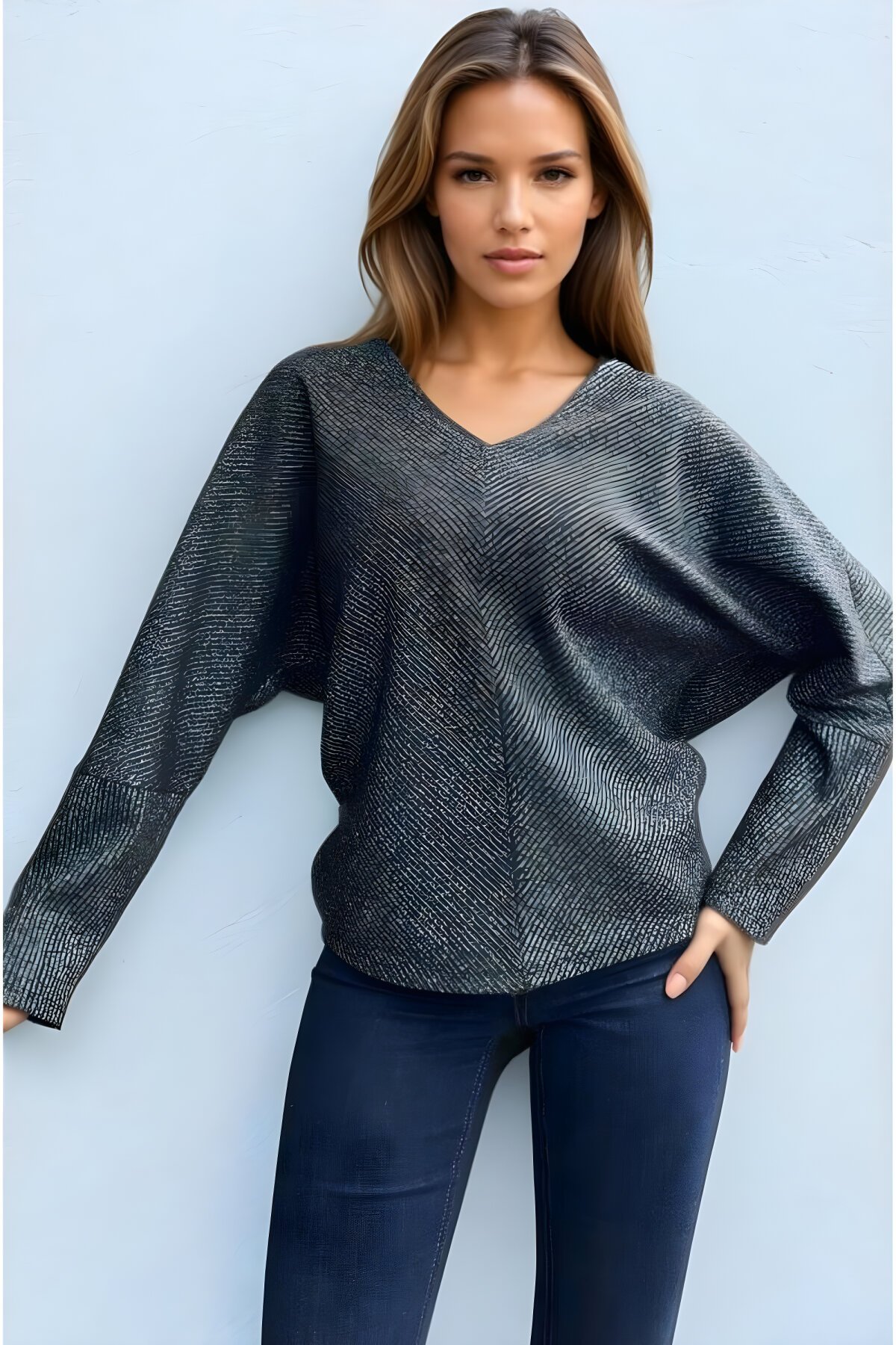Relaxed Fit Shimmery Knit V-Neck Batwing Sleeve Blouse - Black - Pasaklı Giyim