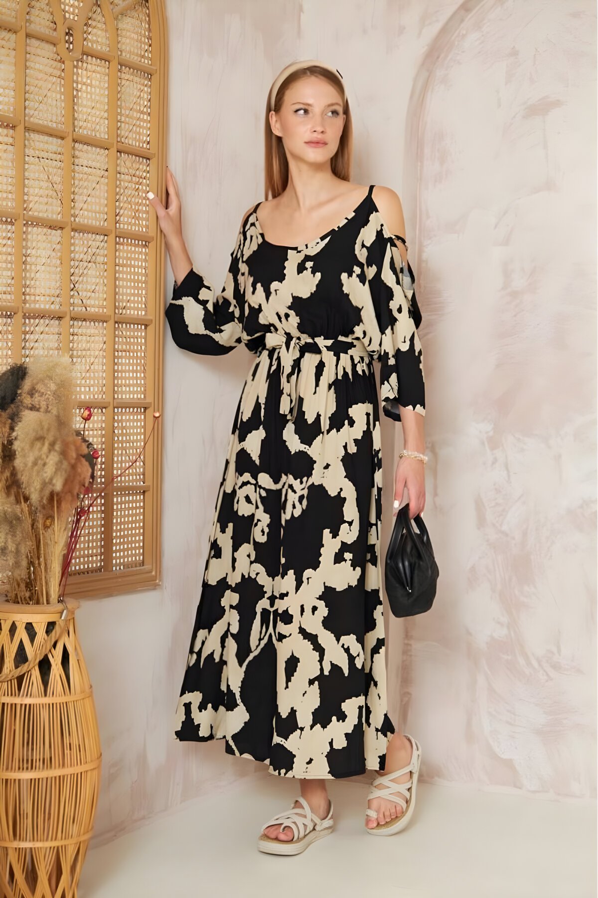 Long Loose Viscose Cold Shoulder Belted Dress - Black - Pasaklı Giyim