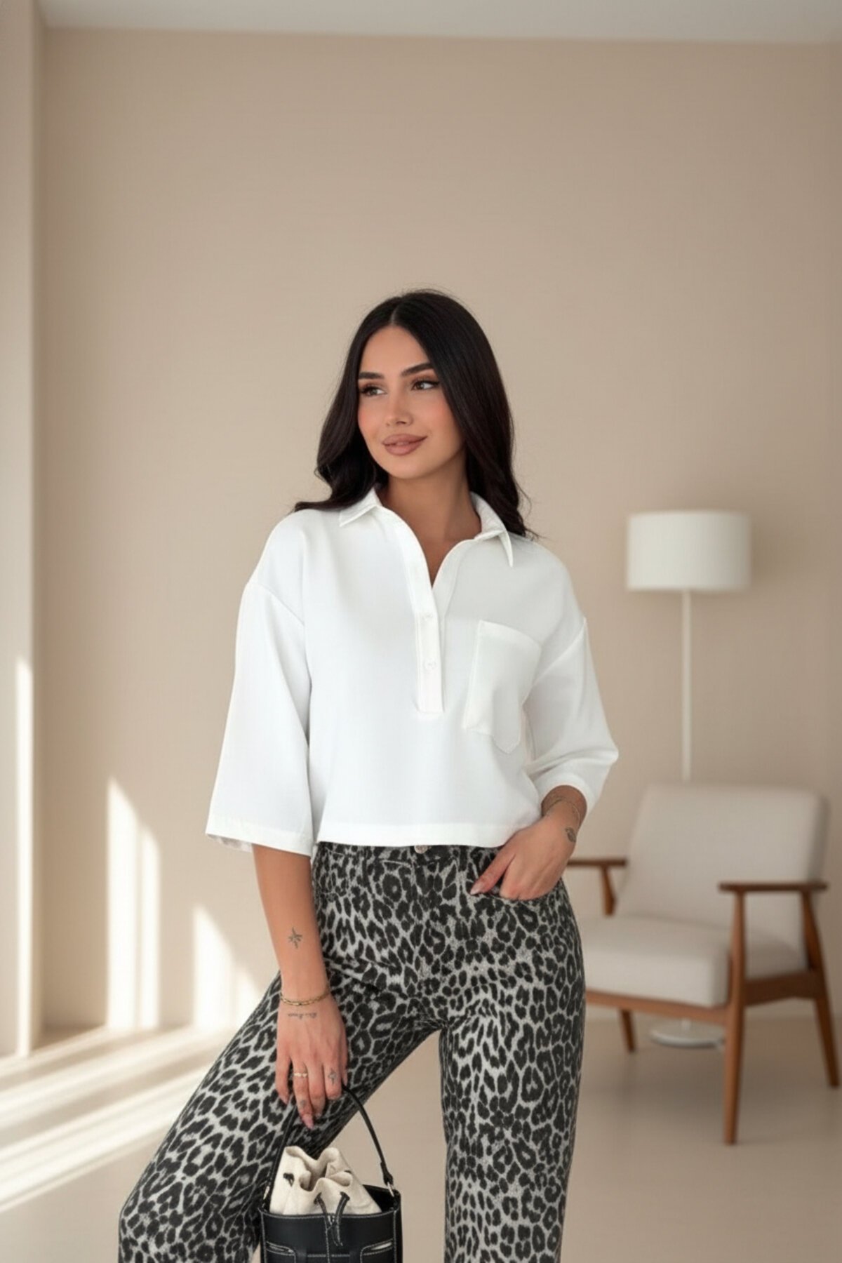 Crop Short Sleeve Z Crepe Collared Button-Up Shirt - White - RAWEA FASHİON