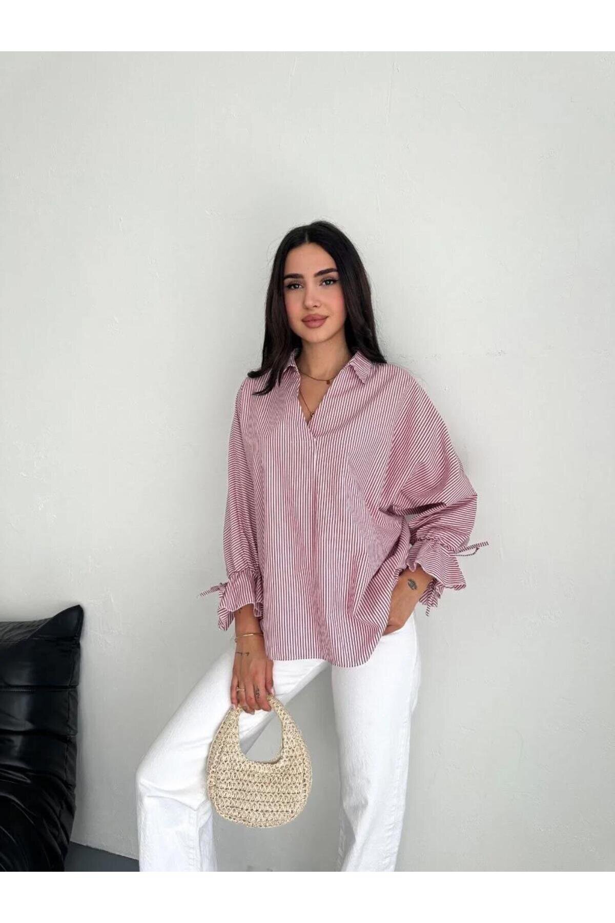 قميص مخطط خمري بفتحة خلفية غير متماثلة - RAWEA FASHİON